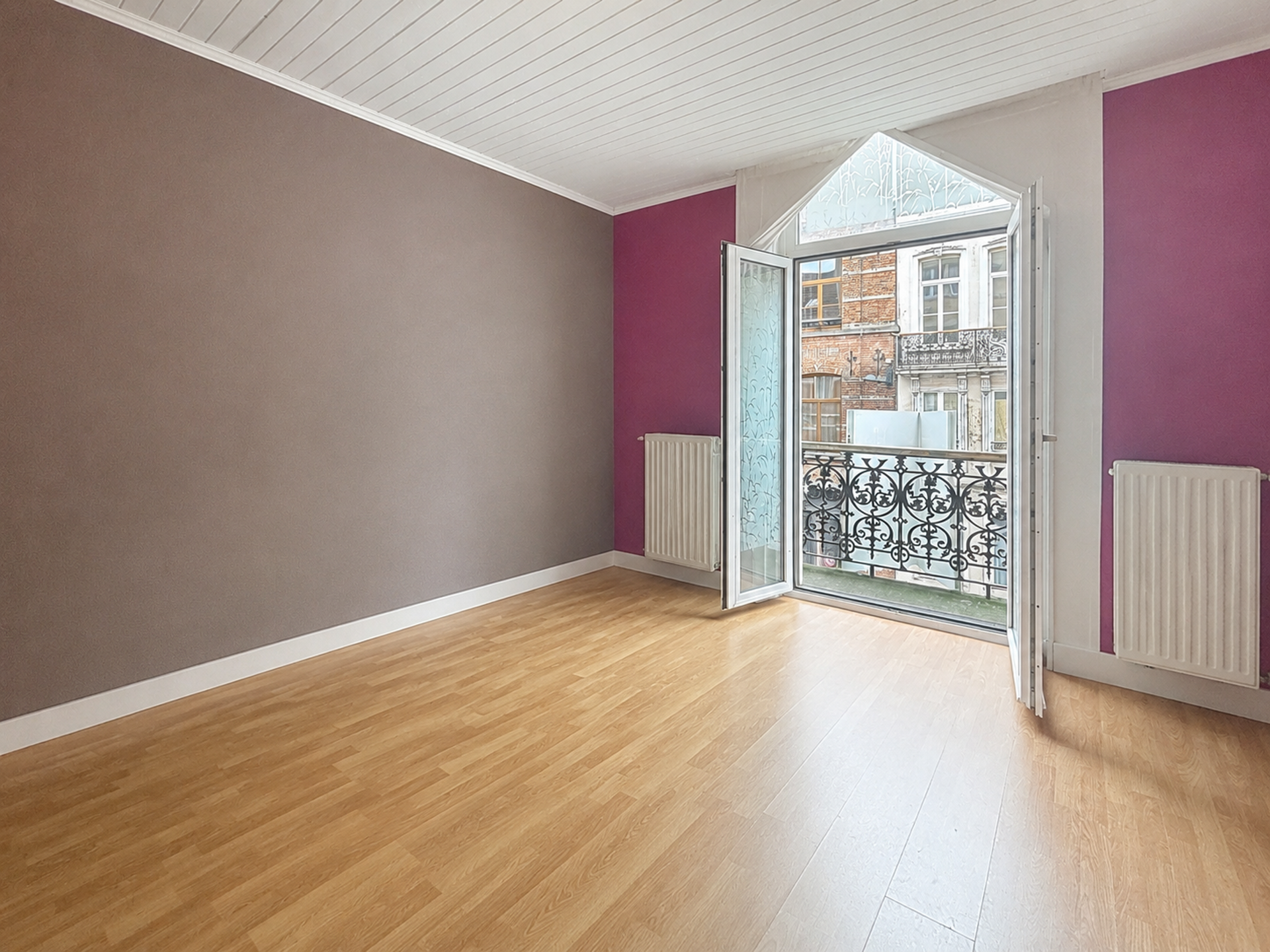 Picture 1 of 4 for House with six bedrooms in Schaerbeek