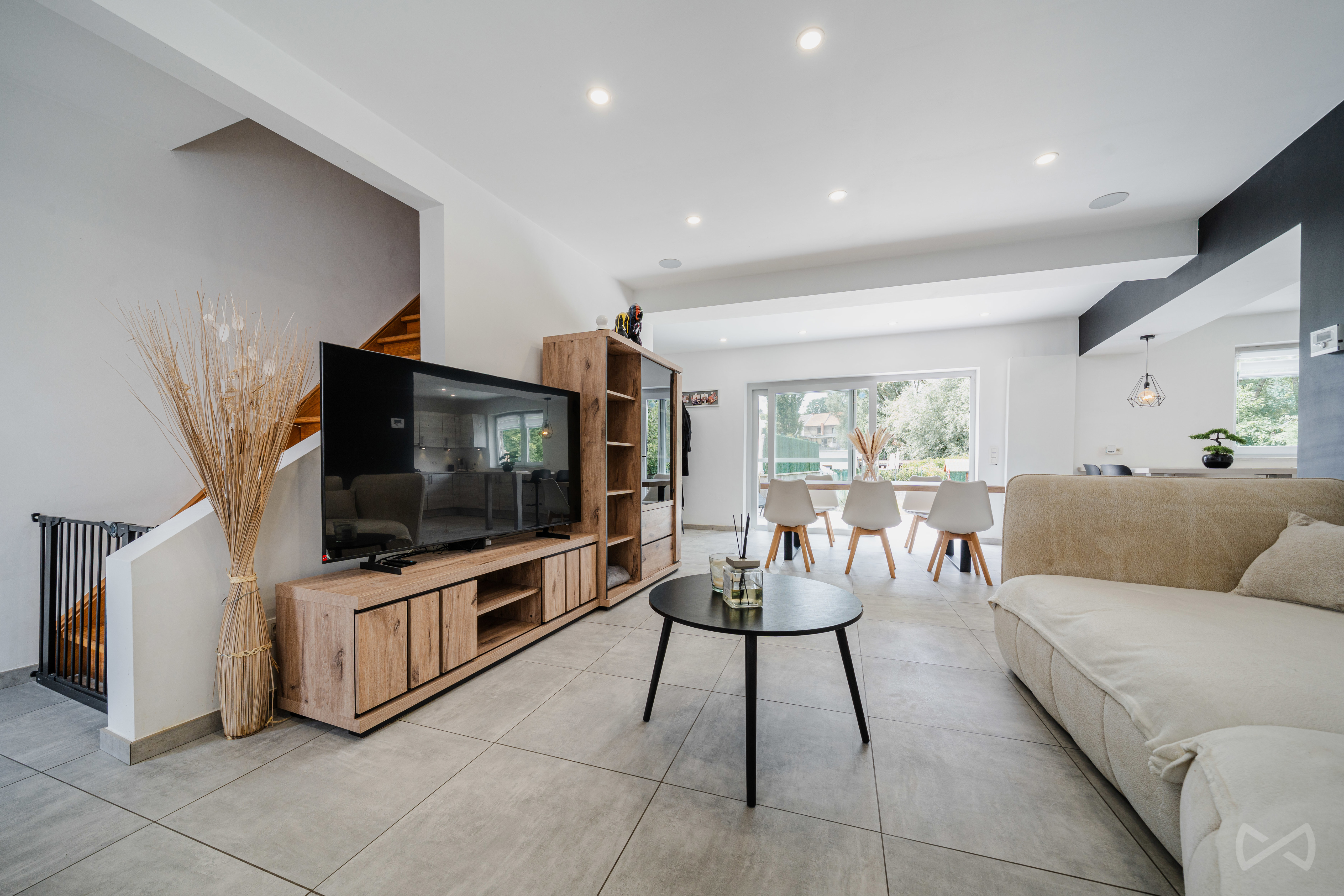 Photo 1 sur 4 pour Maison de deux chambres à Roux