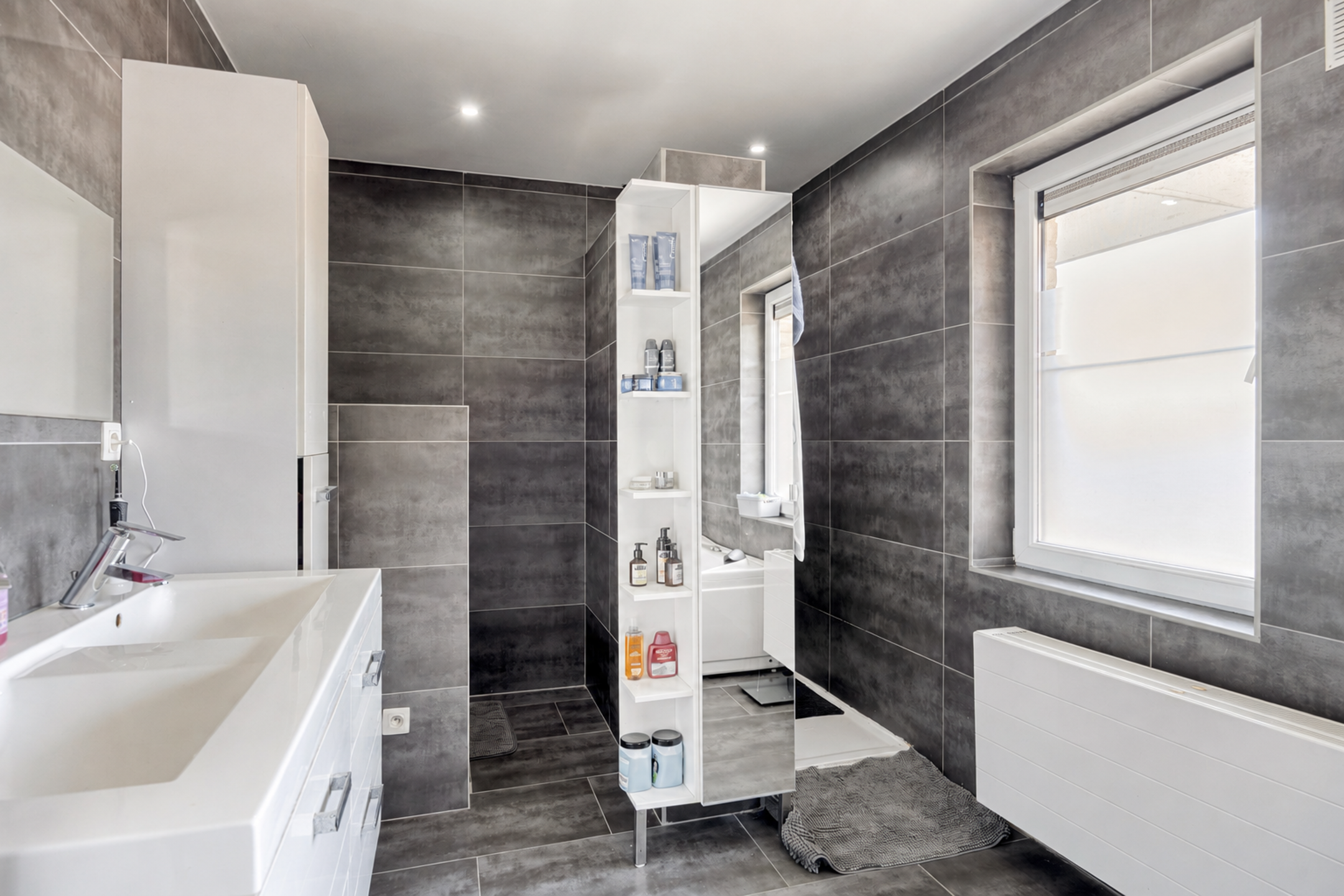 Picture 2 of 4 for House with four bedrooms in Aalst