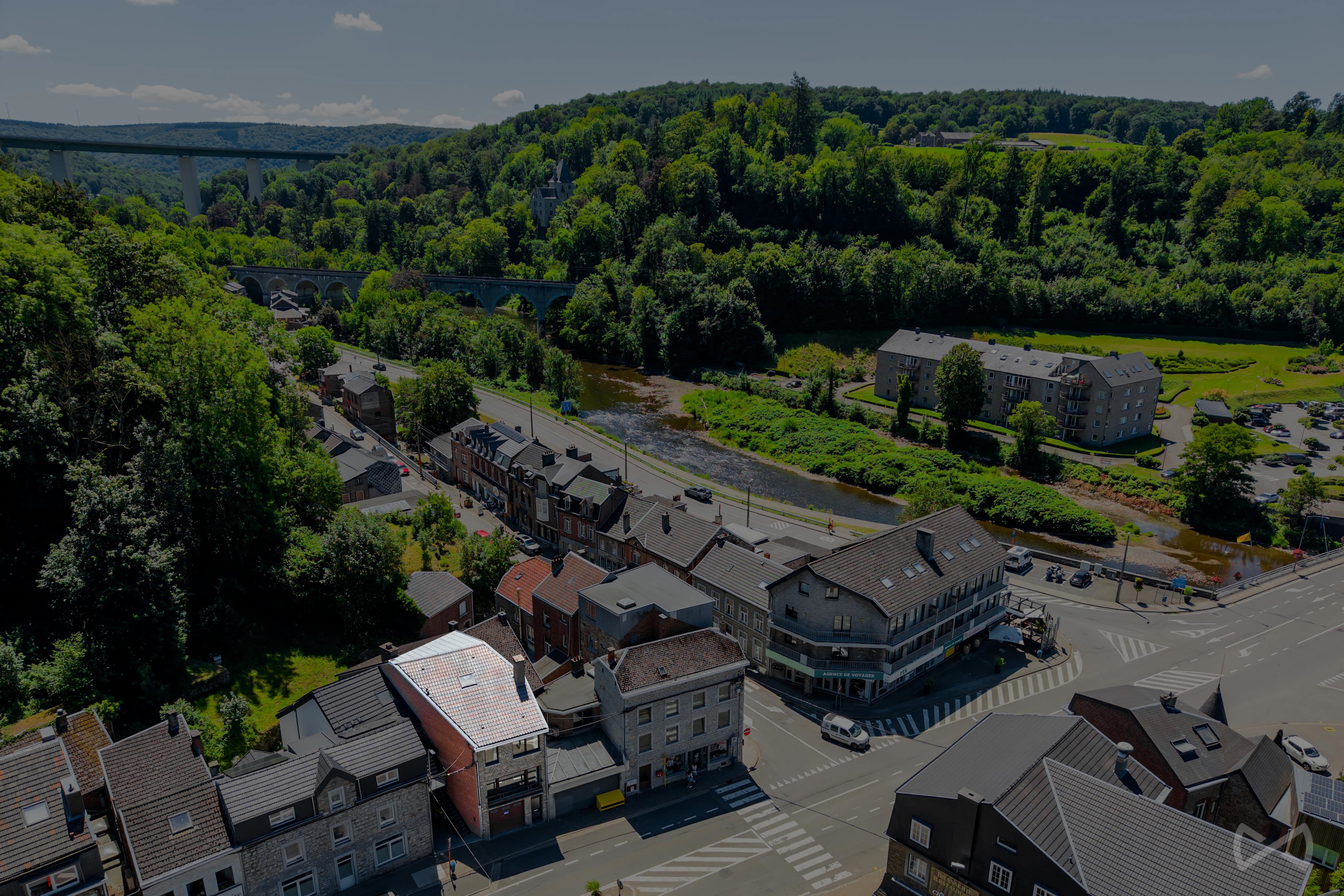Photo 2 sur 4 pour Maison de cinq chambres à Sougné-remouchamps