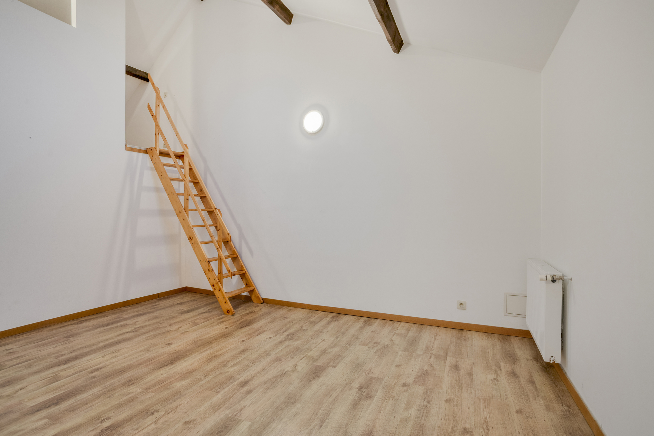 Picture 3 of 4 for House with four bedrooms in Charleroi