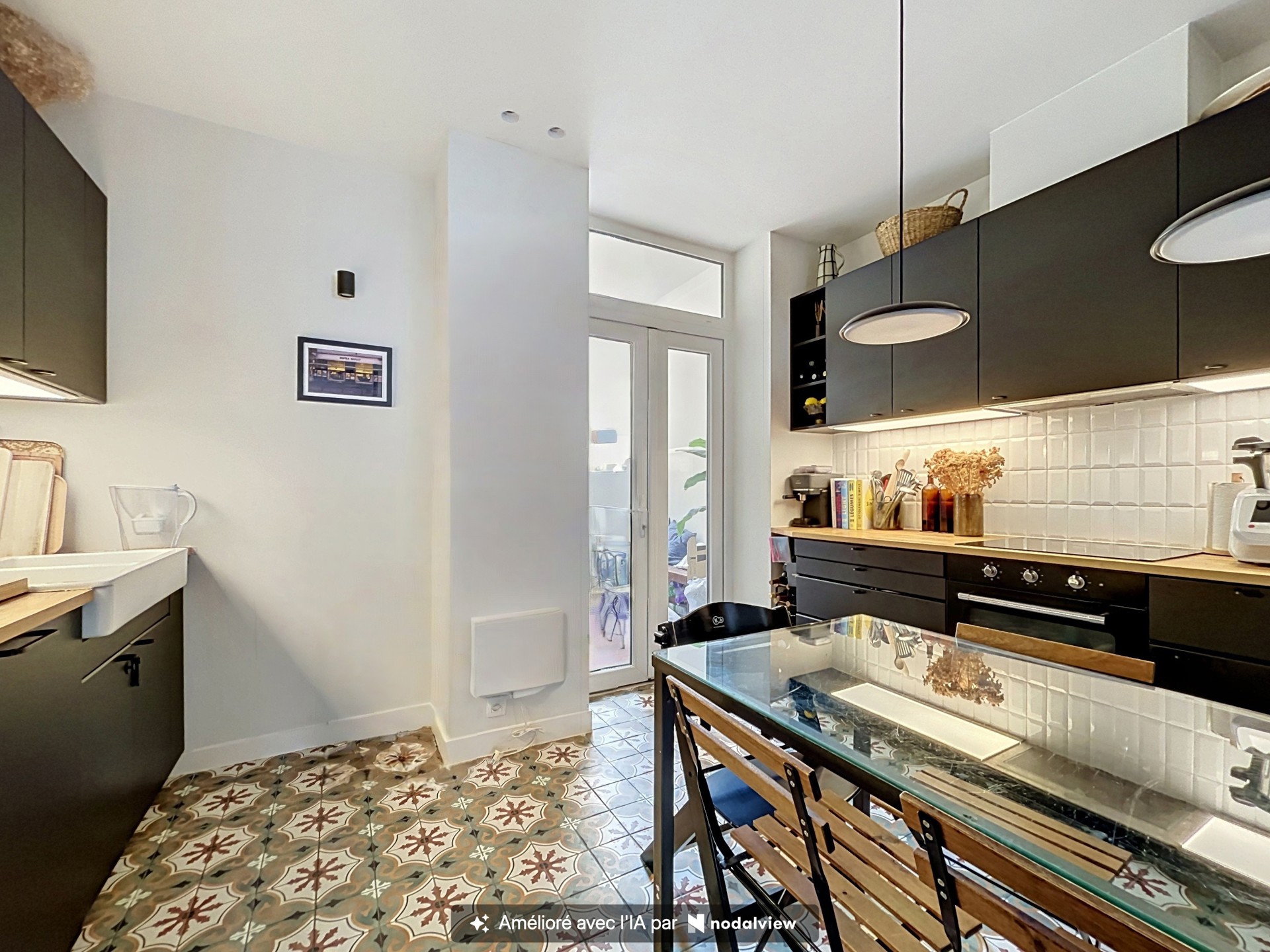 Picture 1 of 4 for Flat with three bedrooms in Ixelles