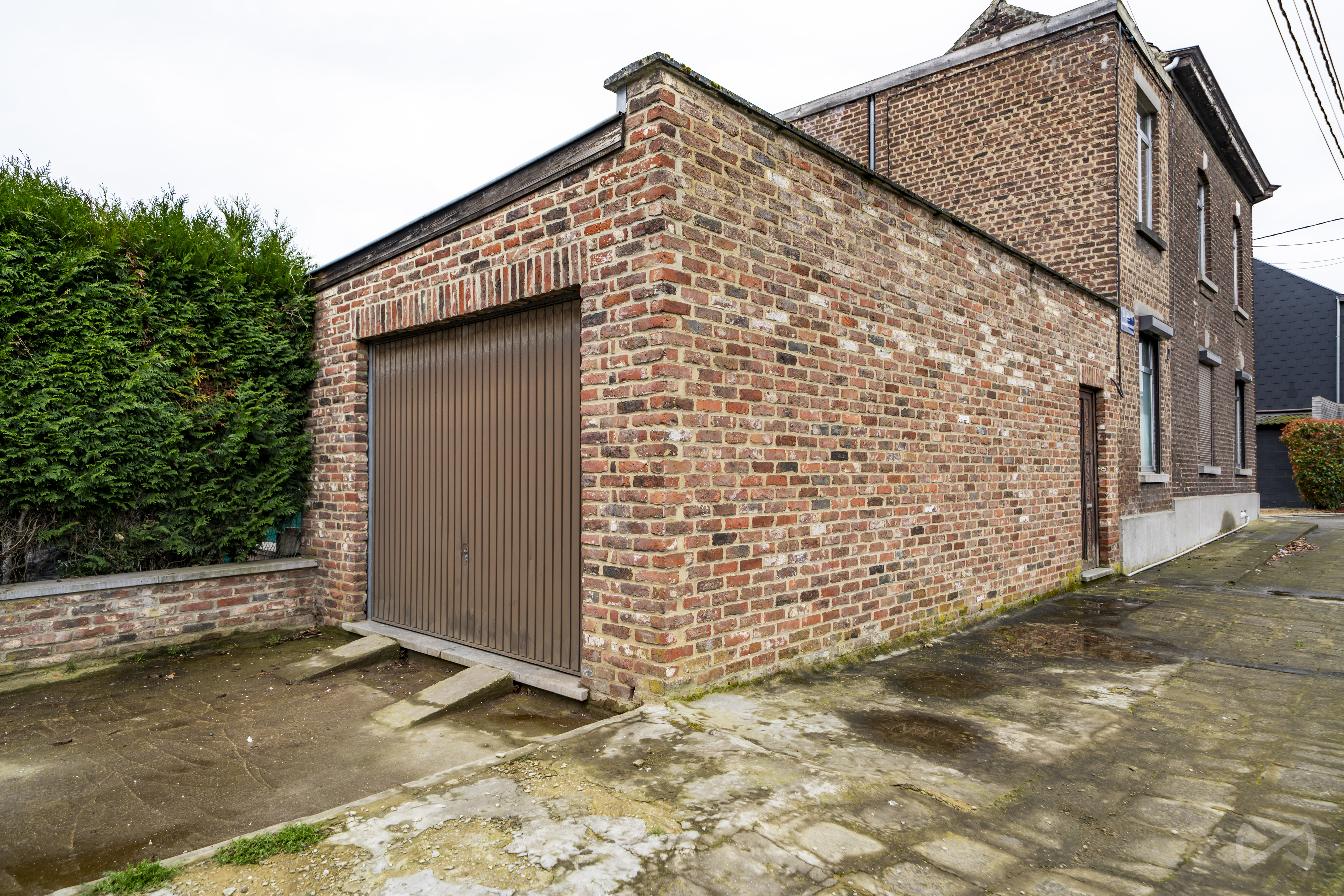 Picture 1 of 4 for Villa with four bedrooms in Jumet