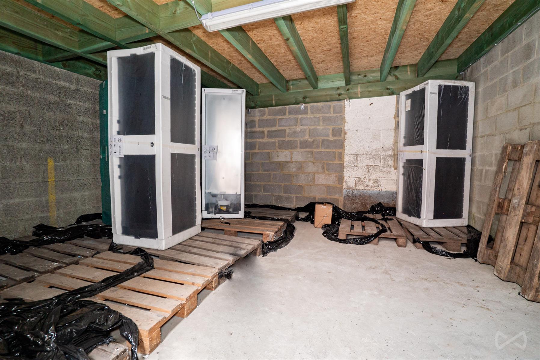Picture 1 of 4 for Multi-purpose building in Marcinelle