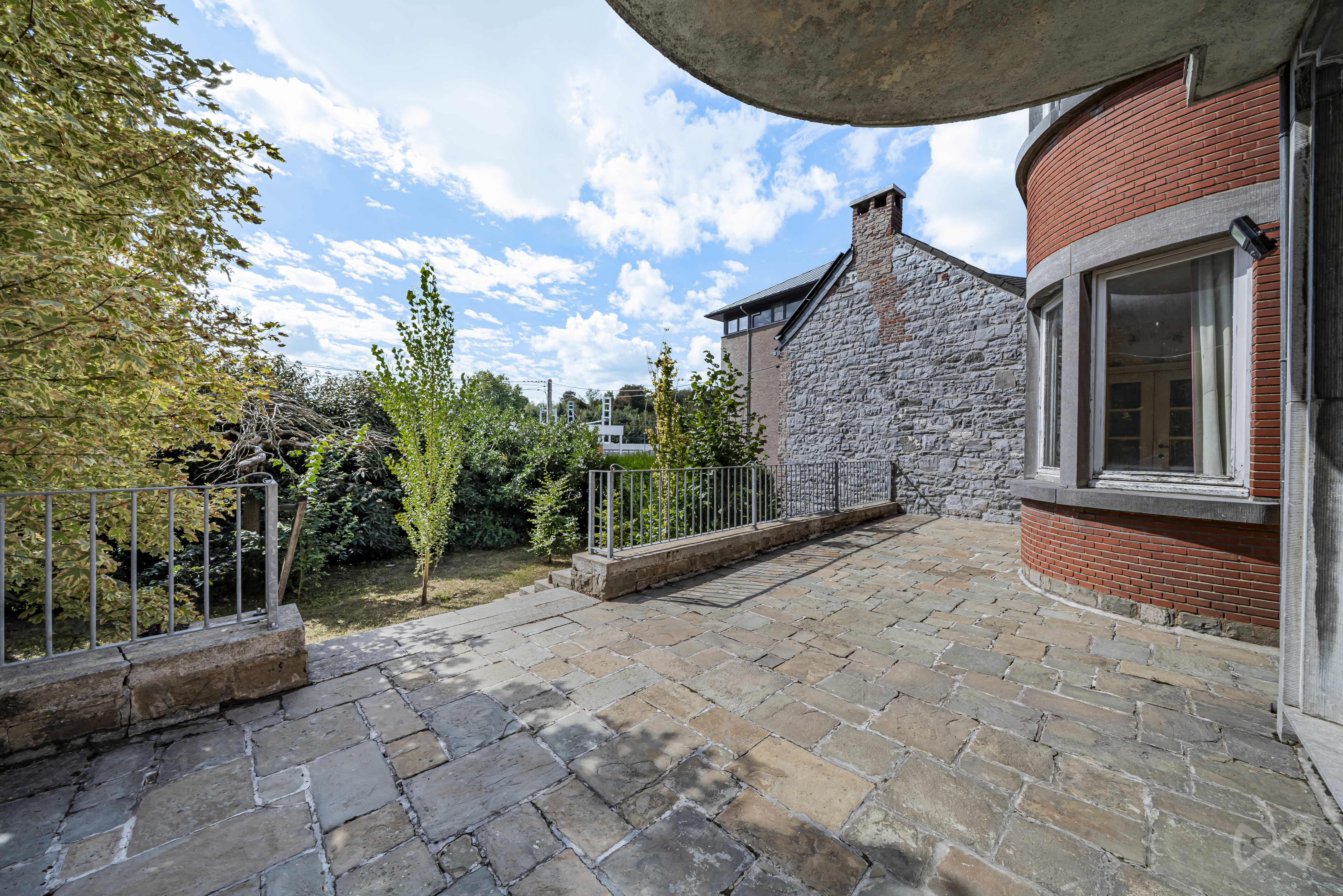 Picture 1 of 4 for House with six bedrooms in Ciney