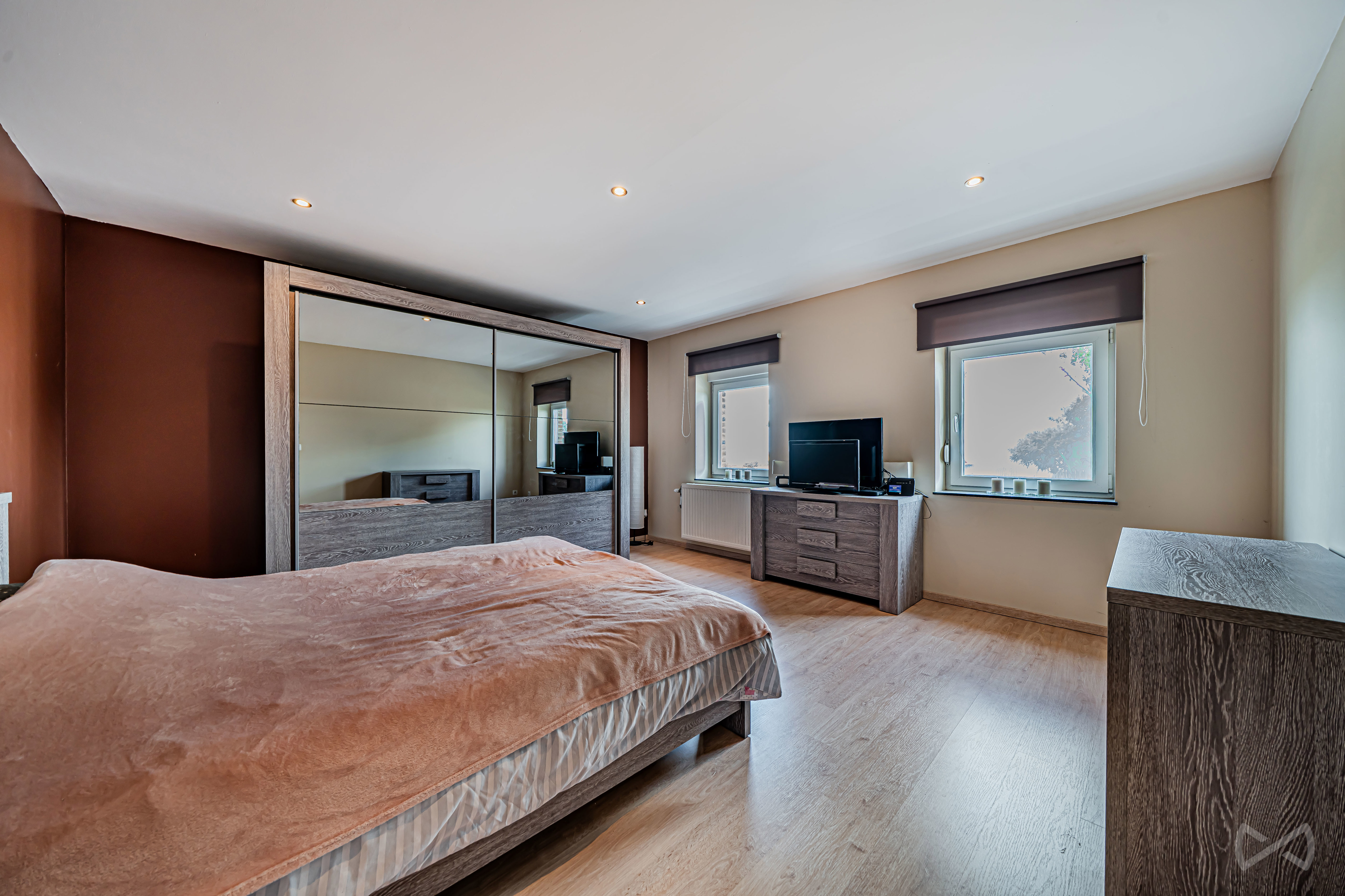Picture 1 of 4 for House with eight bedrooms in Waremme