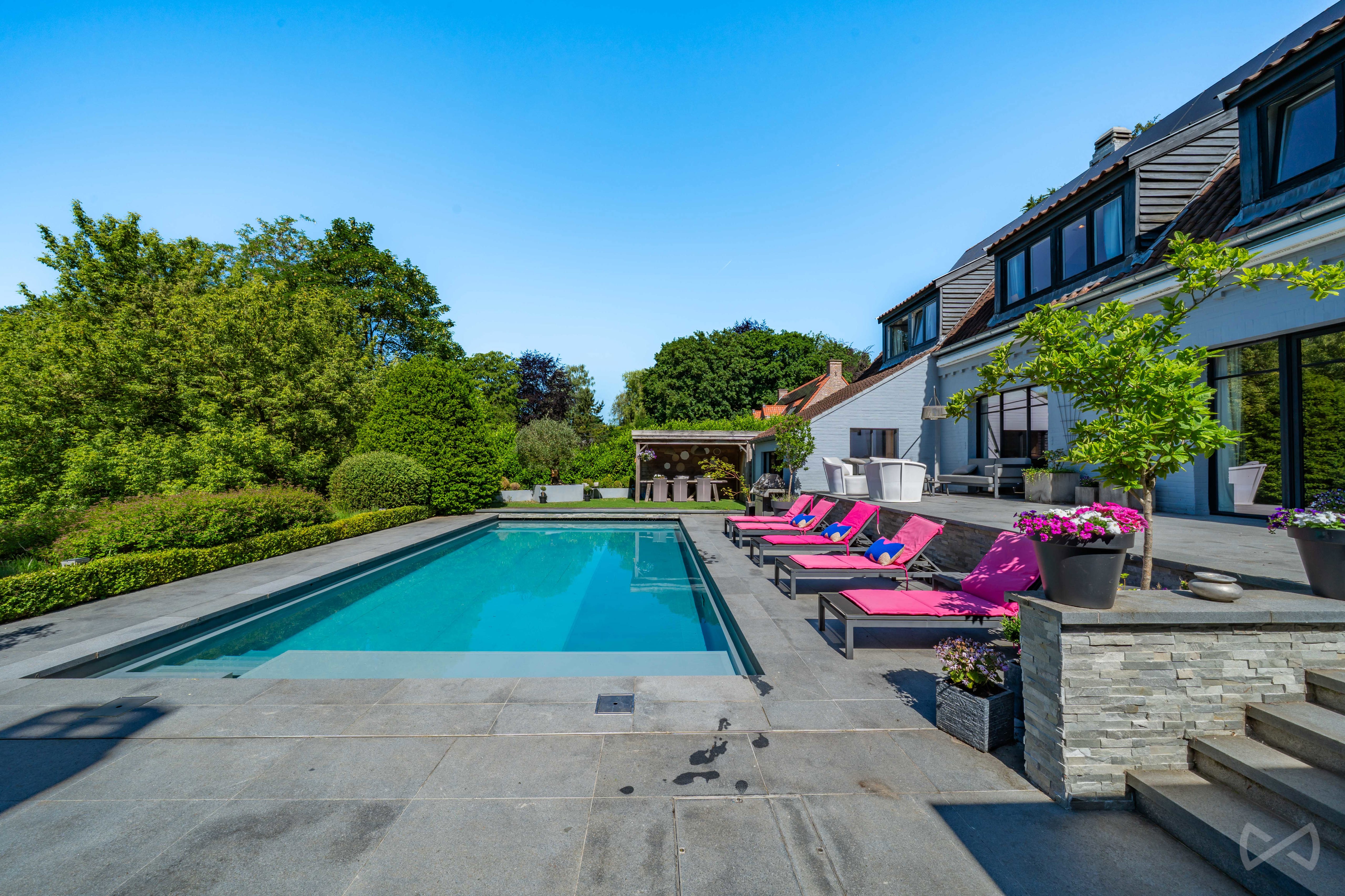 Picture 1 of 4 for Exceptional house with six bedrooms in Braine-l'Alleud