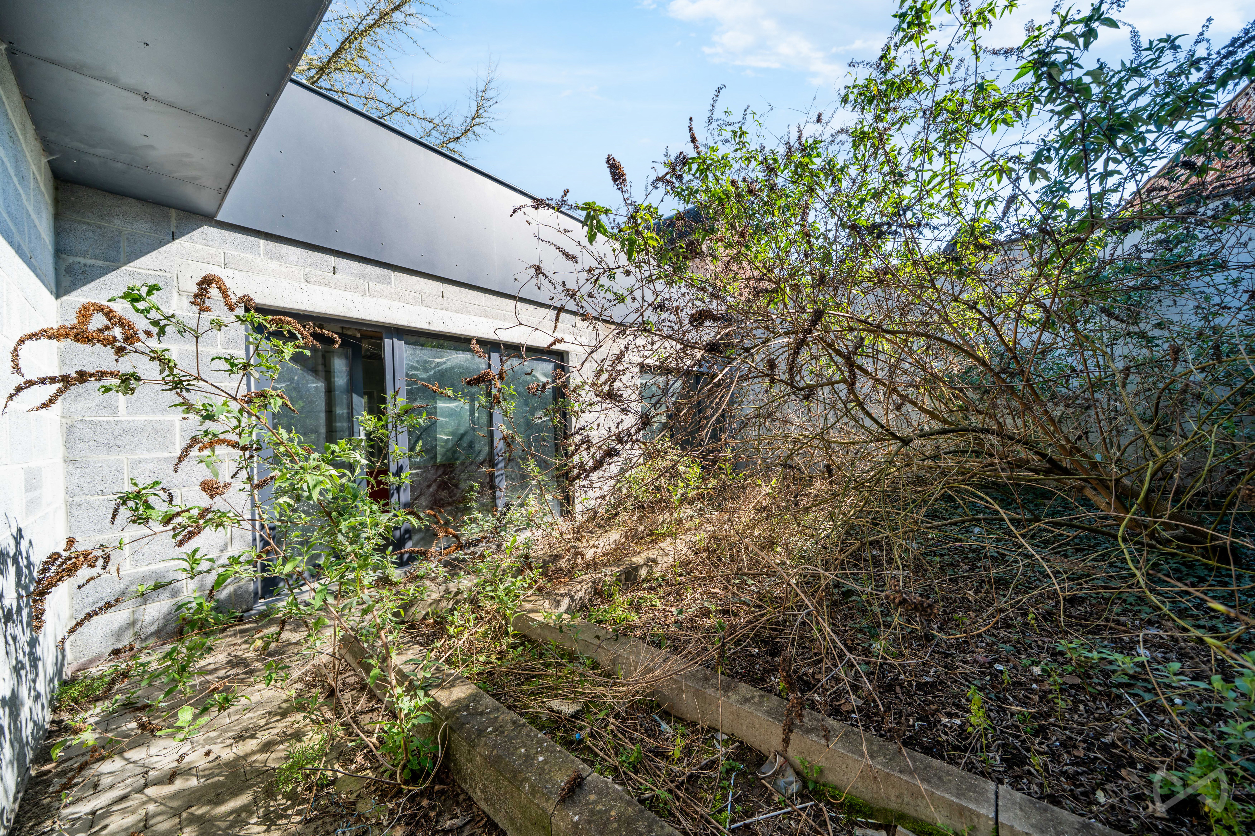 Picture 2 of 4 for Commercial building in Mons