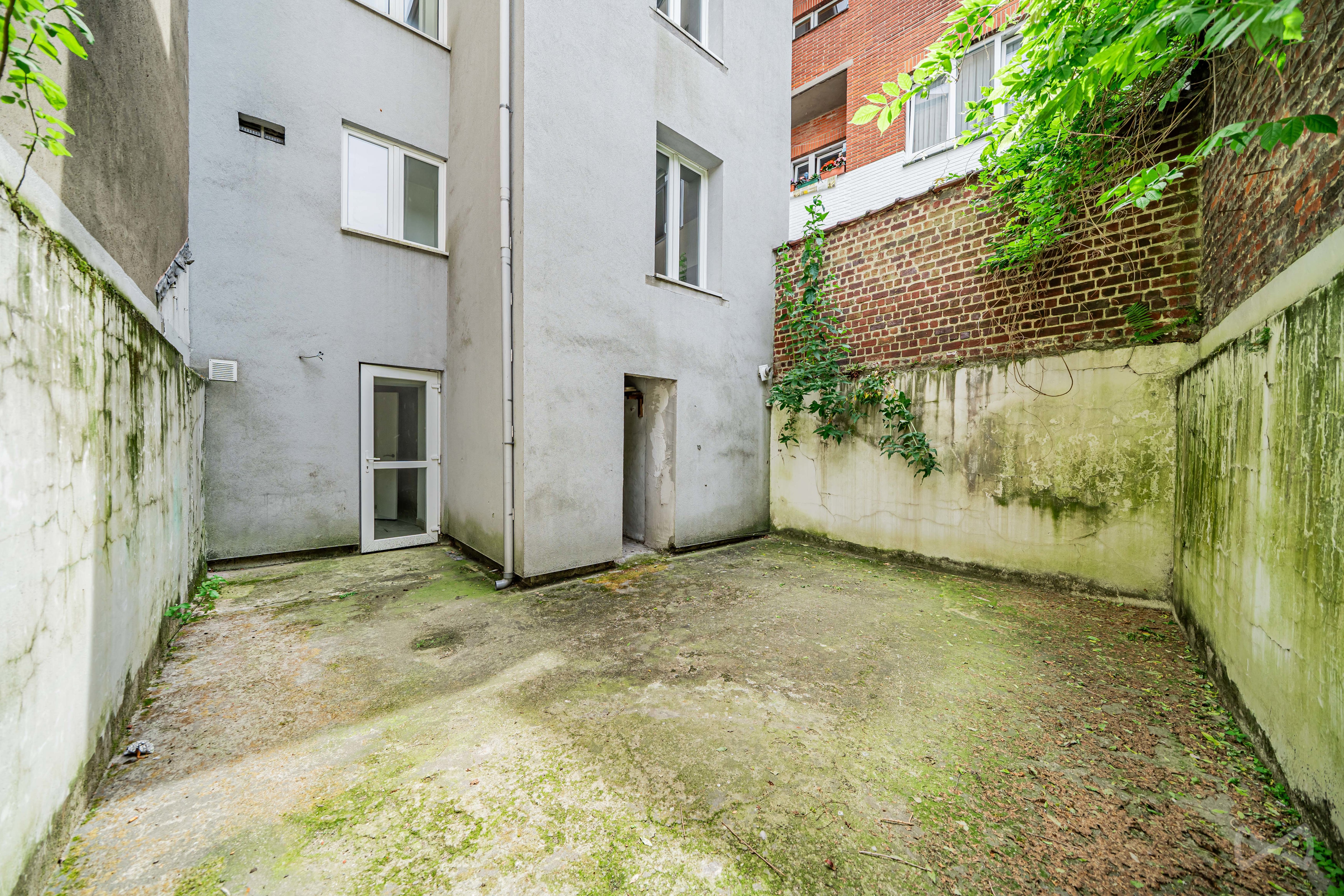 Picture 2 of 4 for Apartment block with four bedrooms in Jette