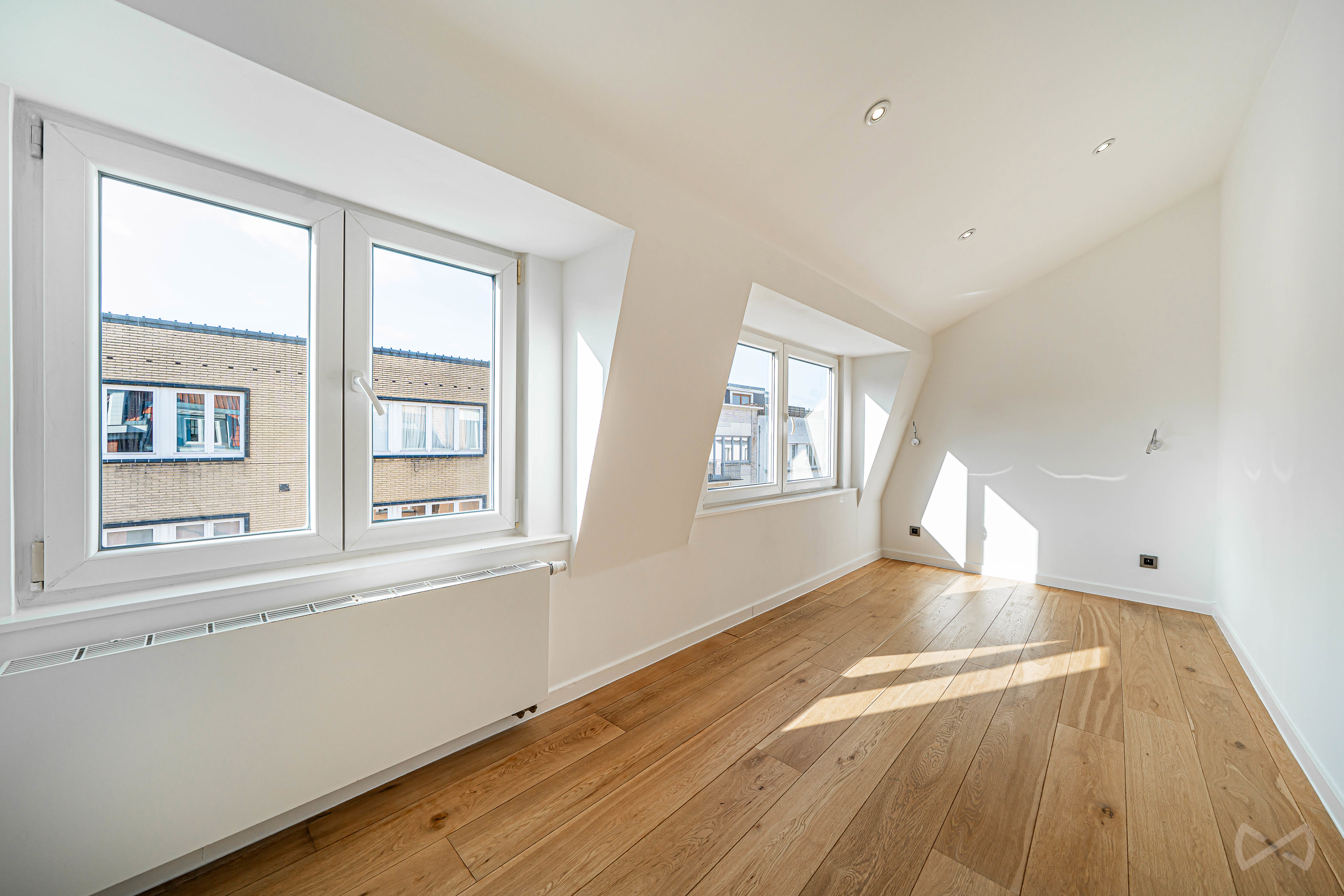 Picture 1 of 4 for Flat with two bedrooms in Uccle