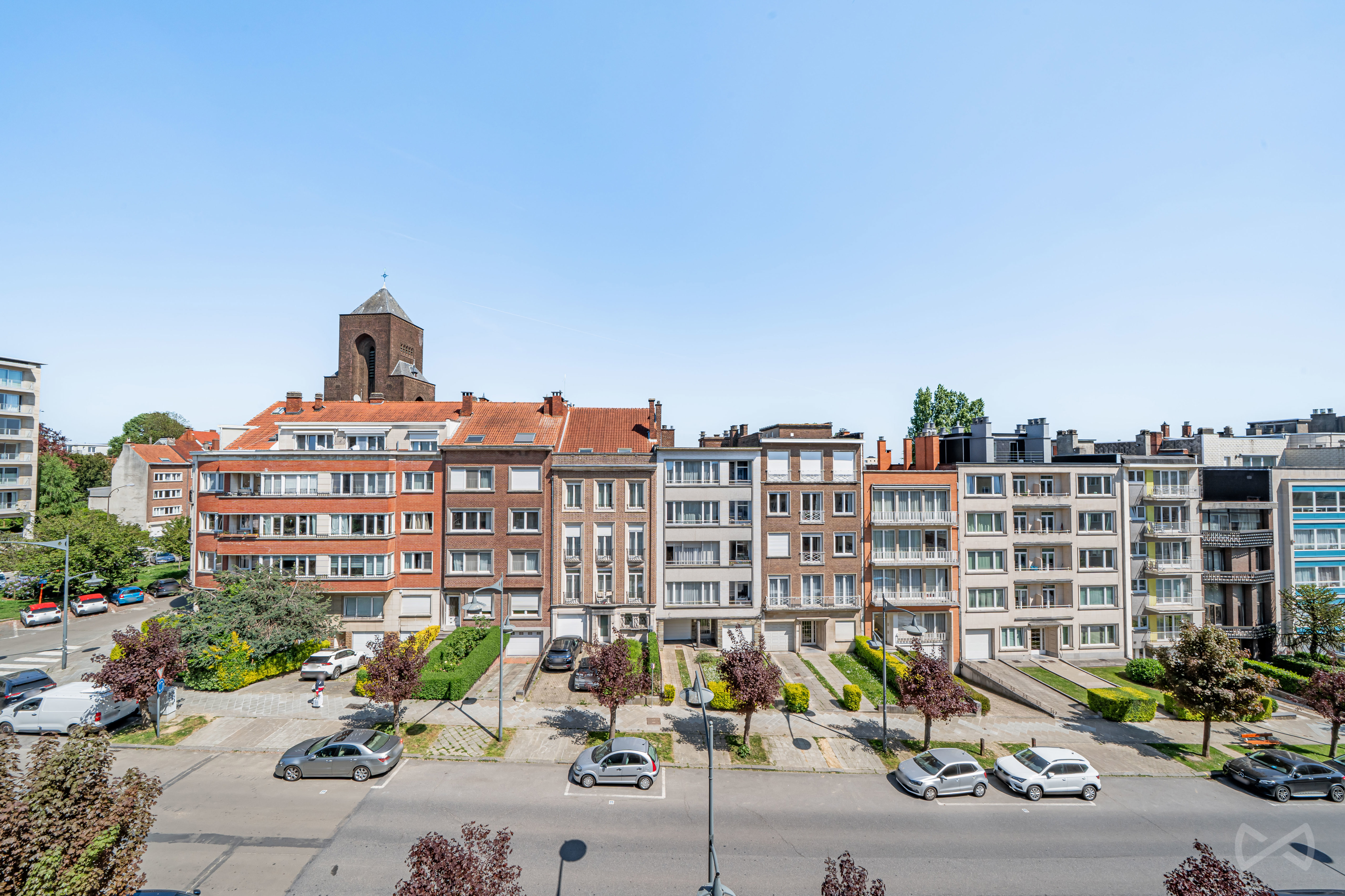Picture 1 of 4 for Flat with three bedrooms in Ixelles