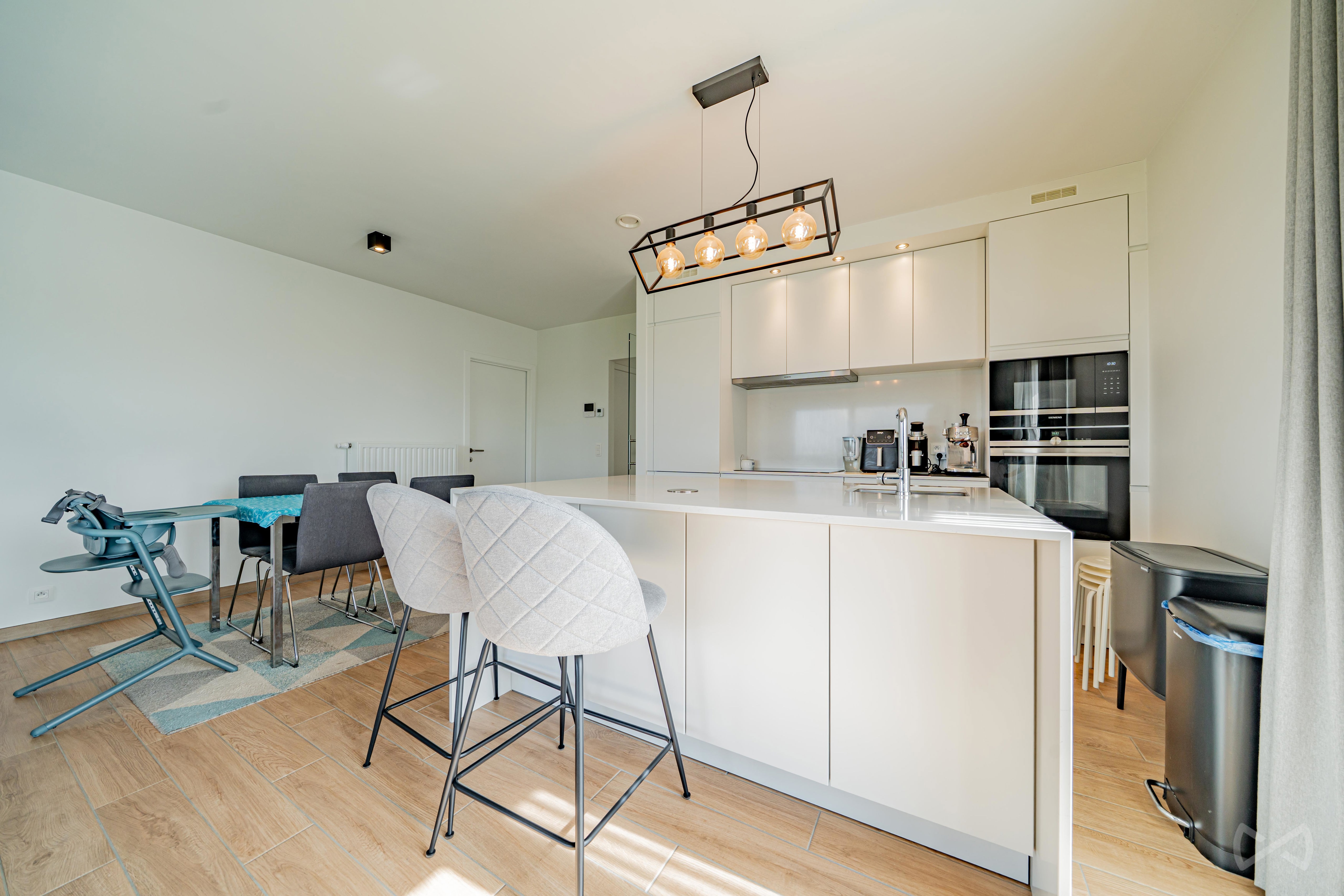 Picture 2 of 4 for Flat with three bedrooms in Anderlecht