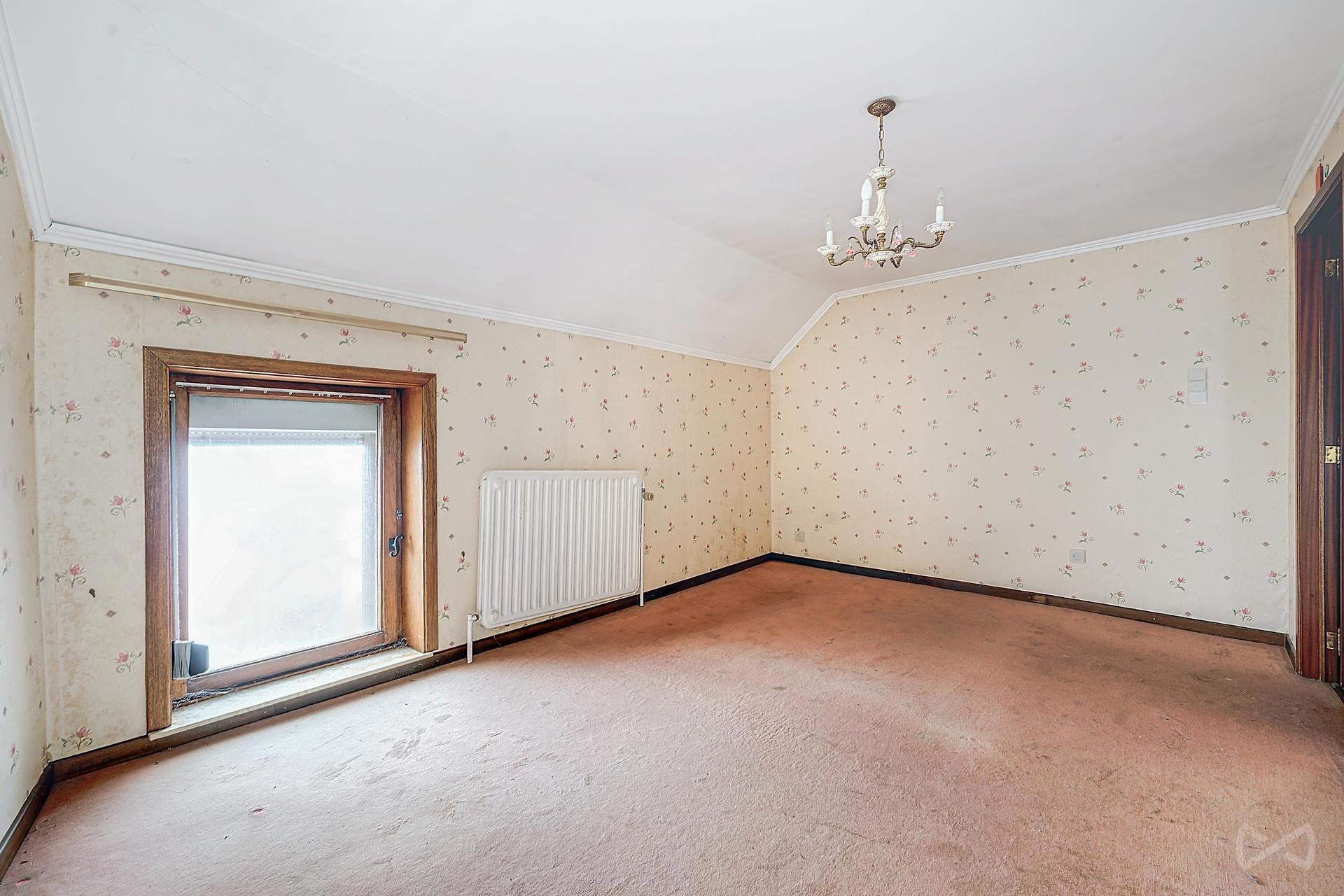 Photo 4 sur 4 pour Maison de cinq chambres à Peissant