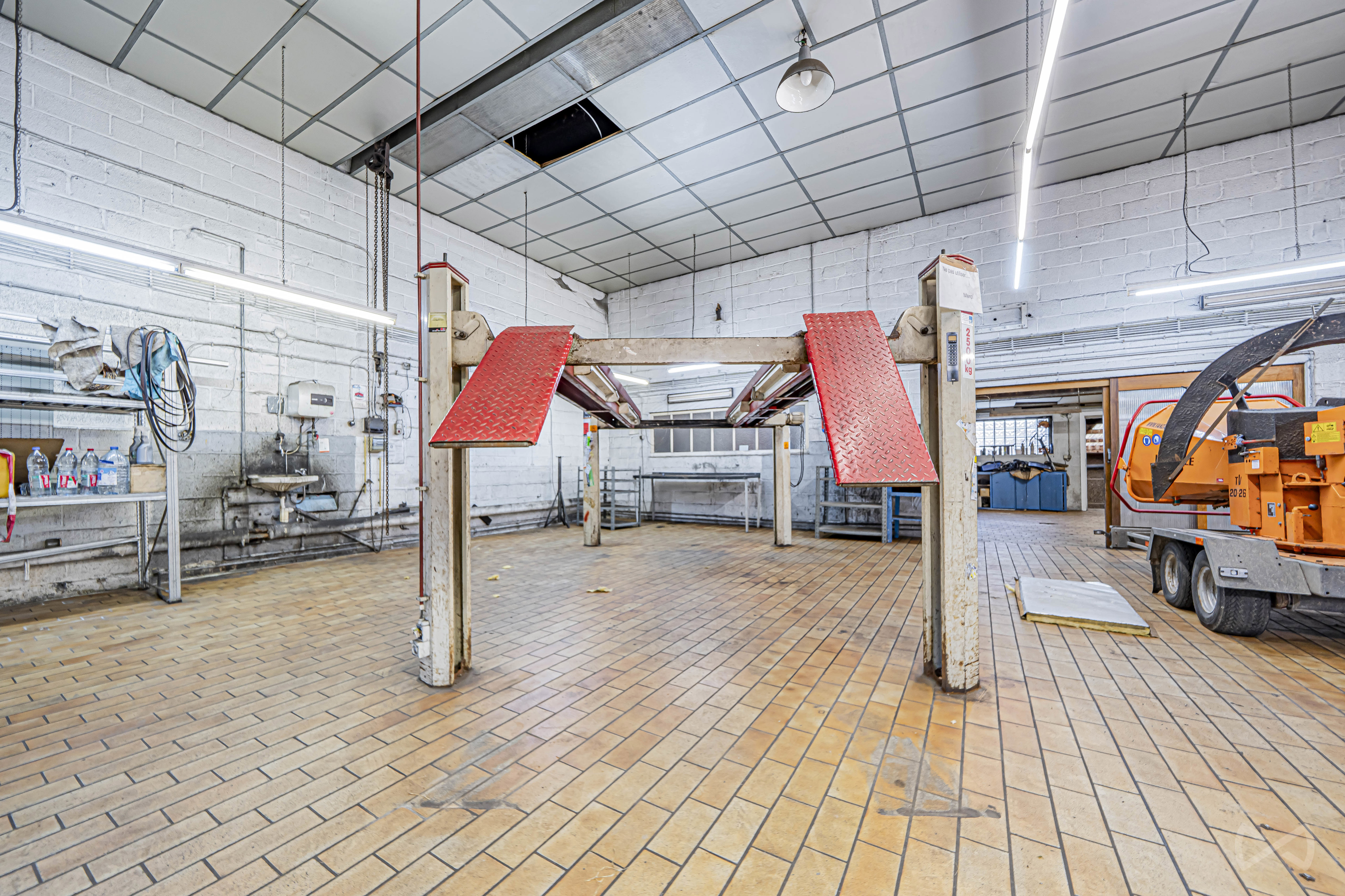 Photo 2 sur 4 pour Immeuble mixte de deux chambres à Chièvres