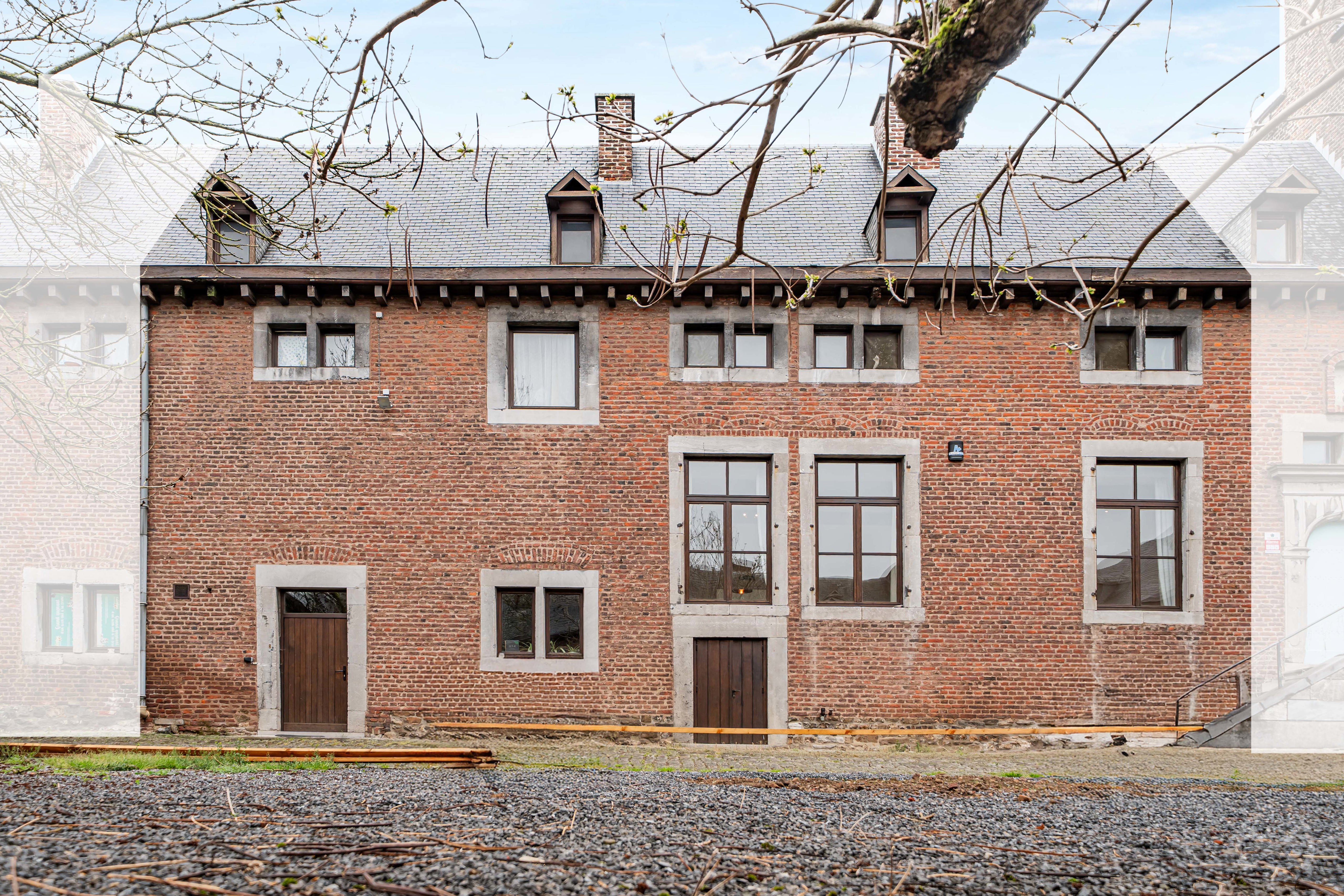 Photo 2 sur 3 pour Maison de quatre chambres à Alleur