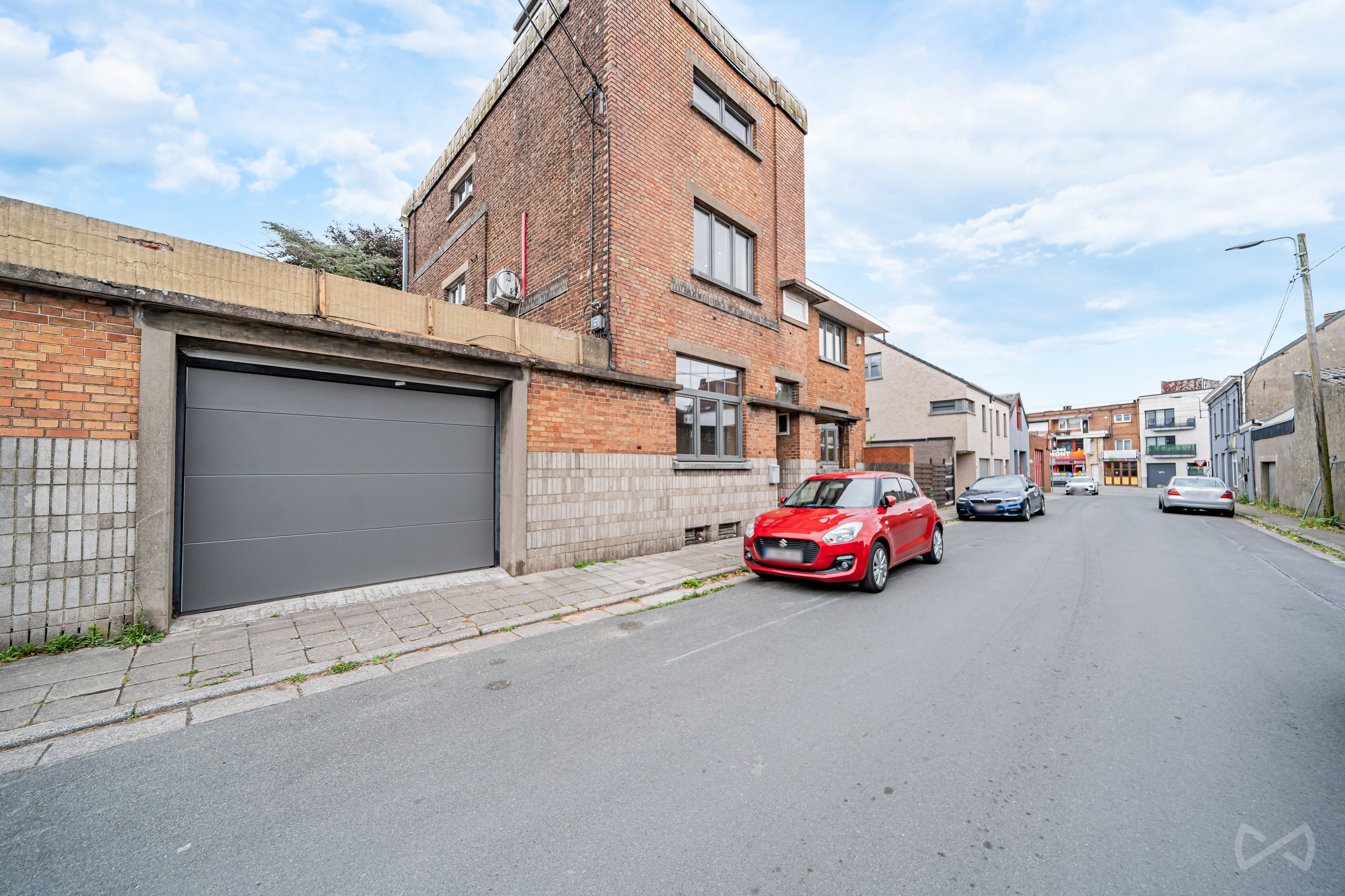 Foto 4 van 4 van Huis met vijf slaapkamers in La Louvière