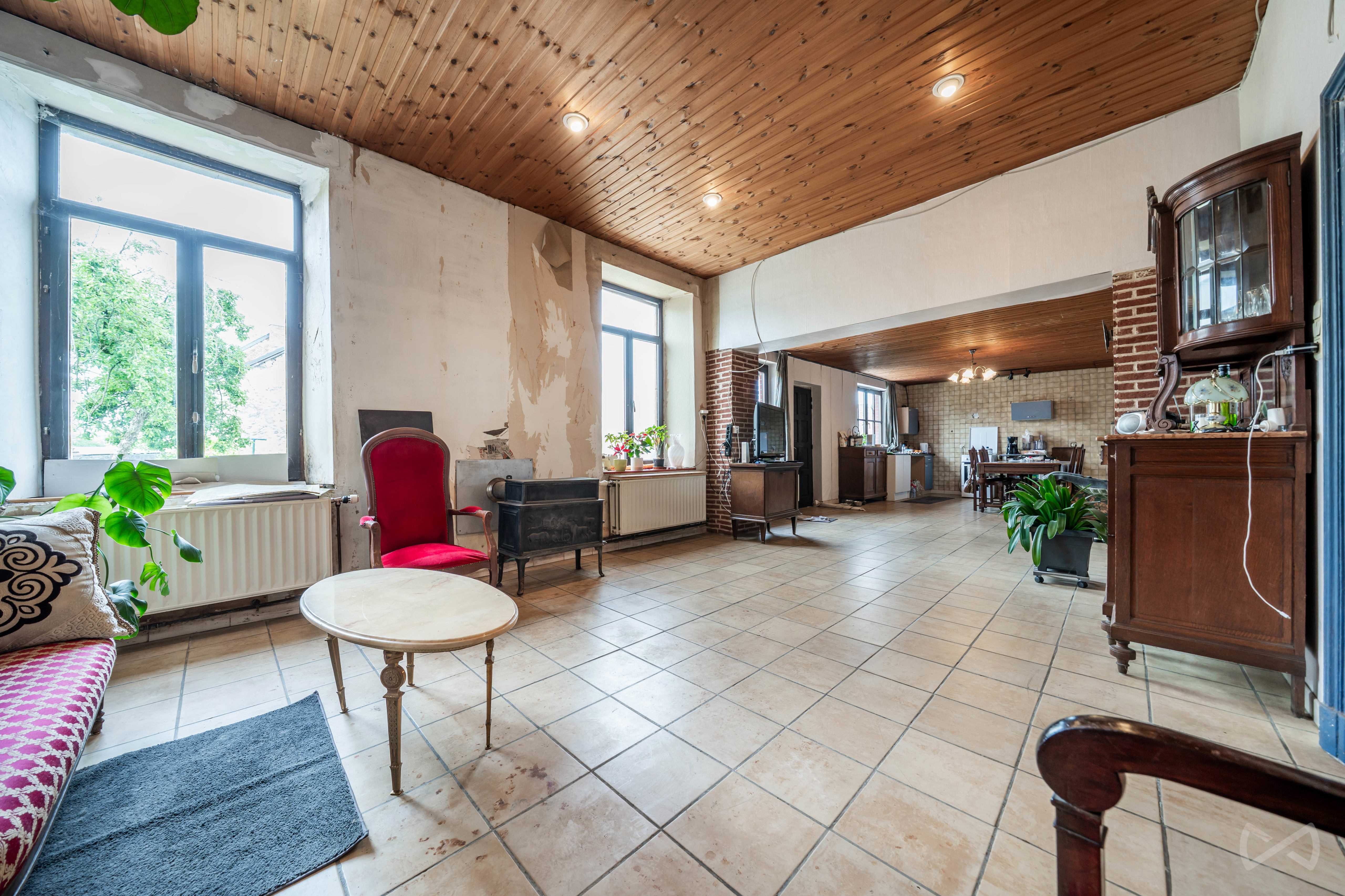 Picture 2 of 4 for Multi-purpose building with four bedrooms in Morialmé