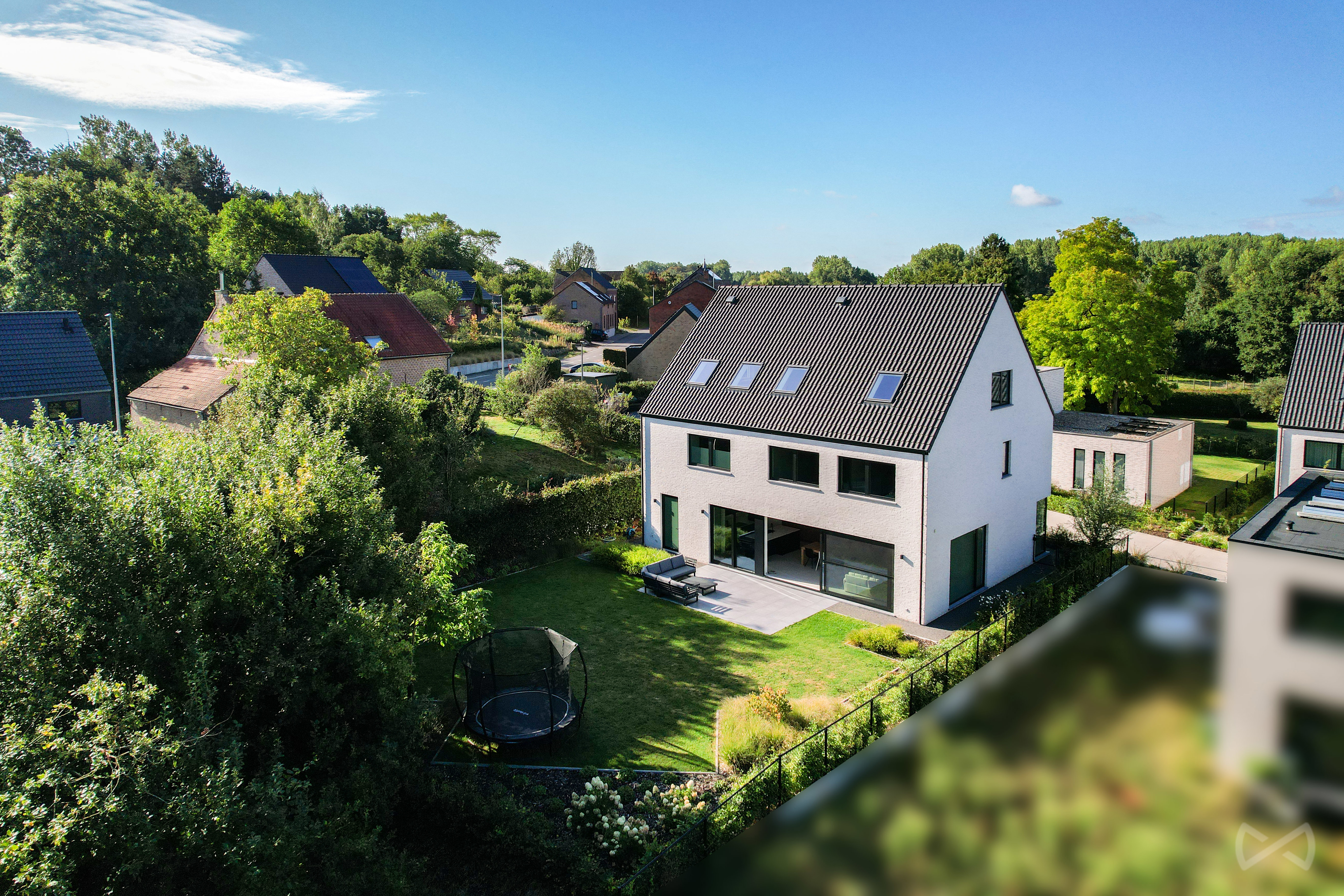 Picture 3 of 3 for Villa with six bedrooms in Bierbeek