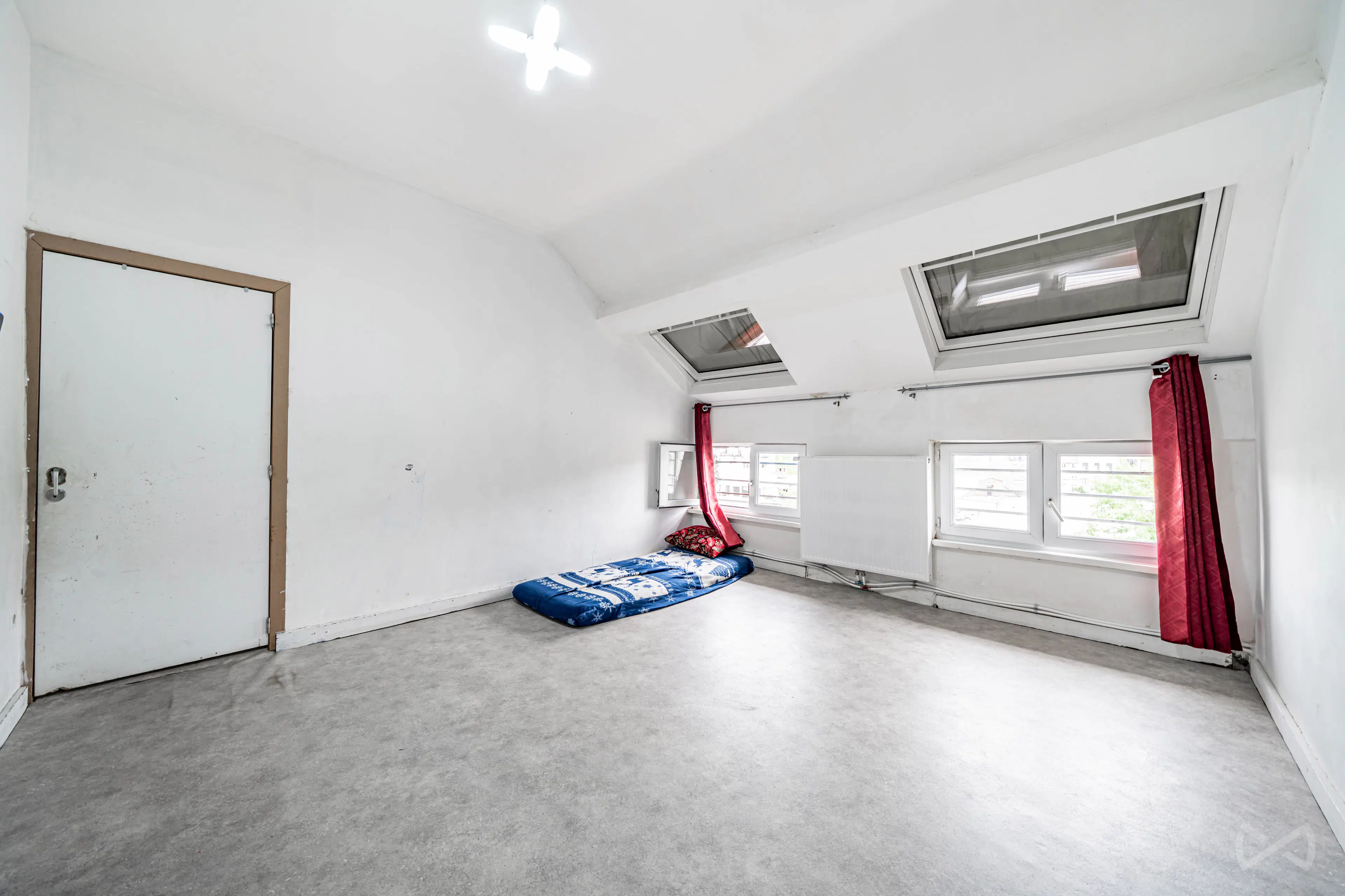 Photo 1 sur 4 pour Maison de dix chambres à Molenbeek-Saint-Jean