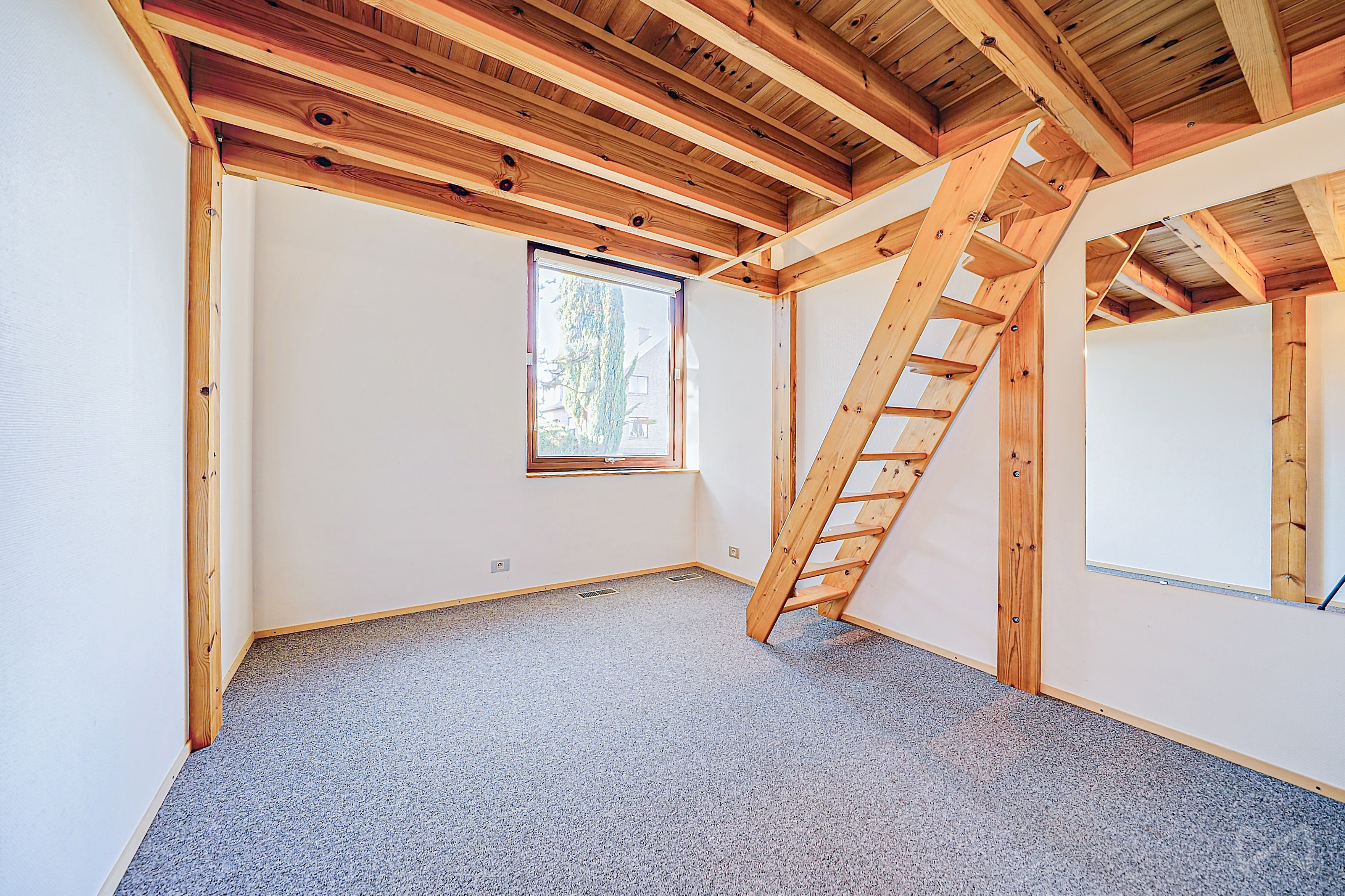 Foto 2 van 4 van Villa met vijf slaapkamers in Embourg