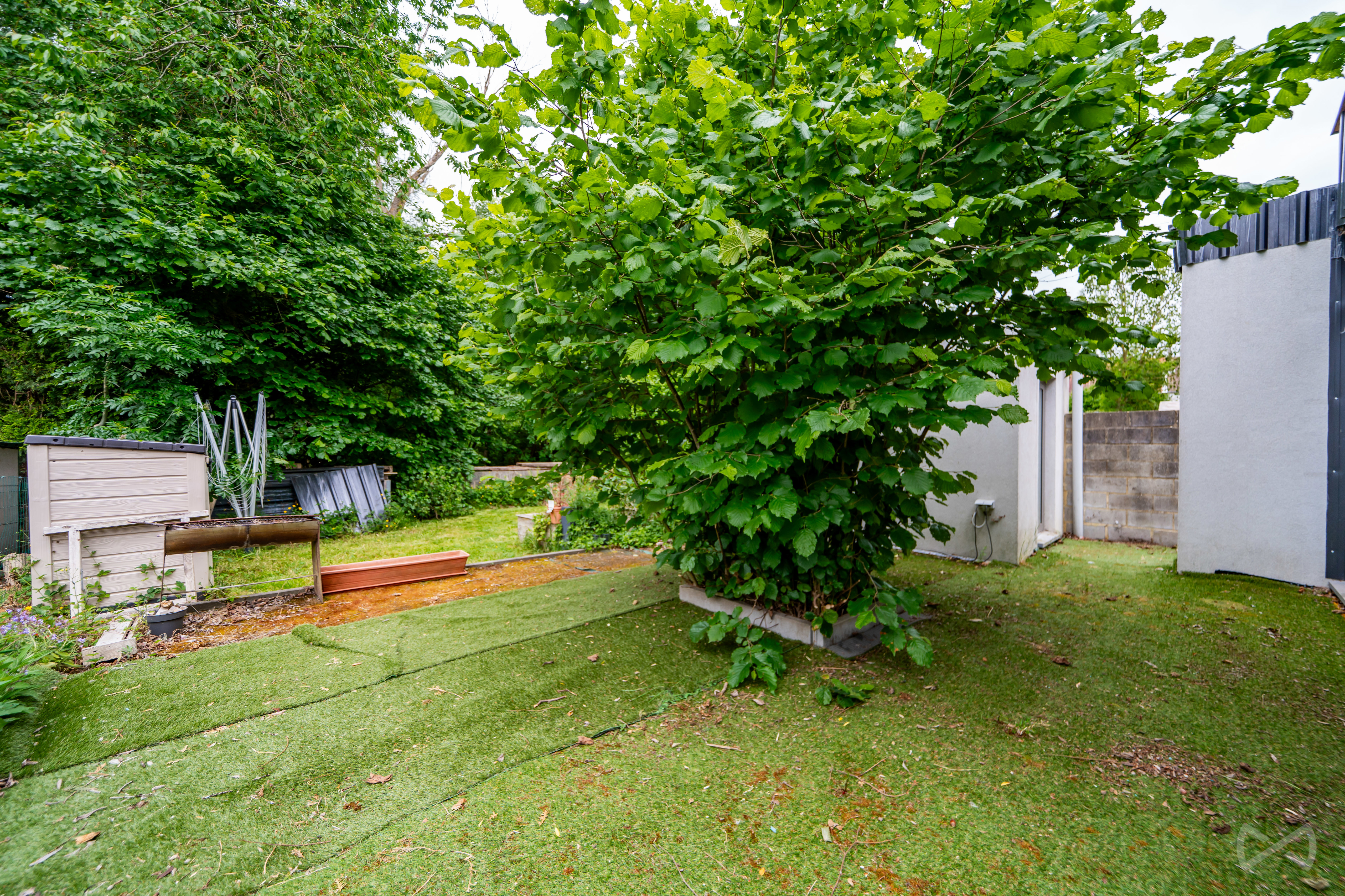 Photo 2 sur 4 pour Maison de deux chambres à Roux