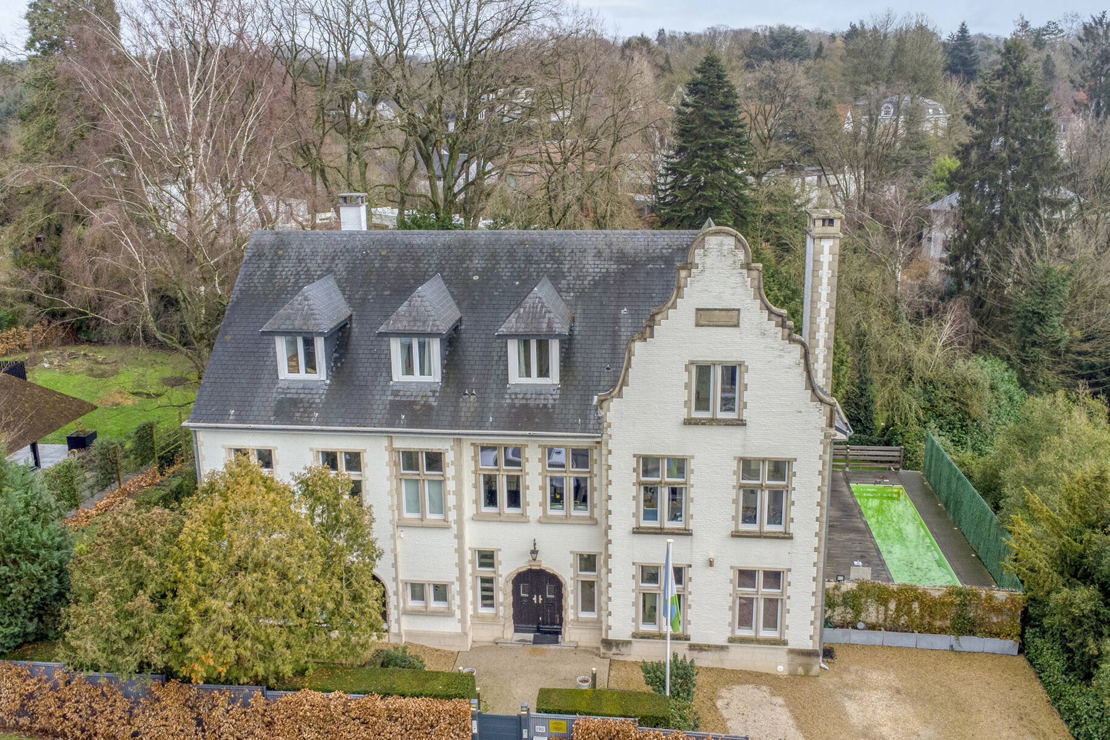 Photo 2 sur 3 pour Bien exceptionnel de neuf chambres à Ukkel