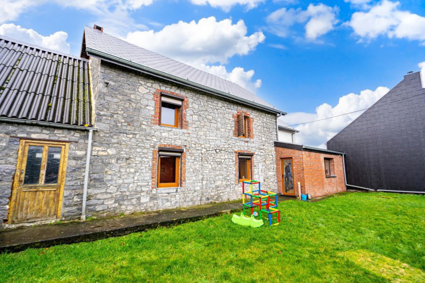 Picture 4 of 4 for House with four bedrooms in Senzeille