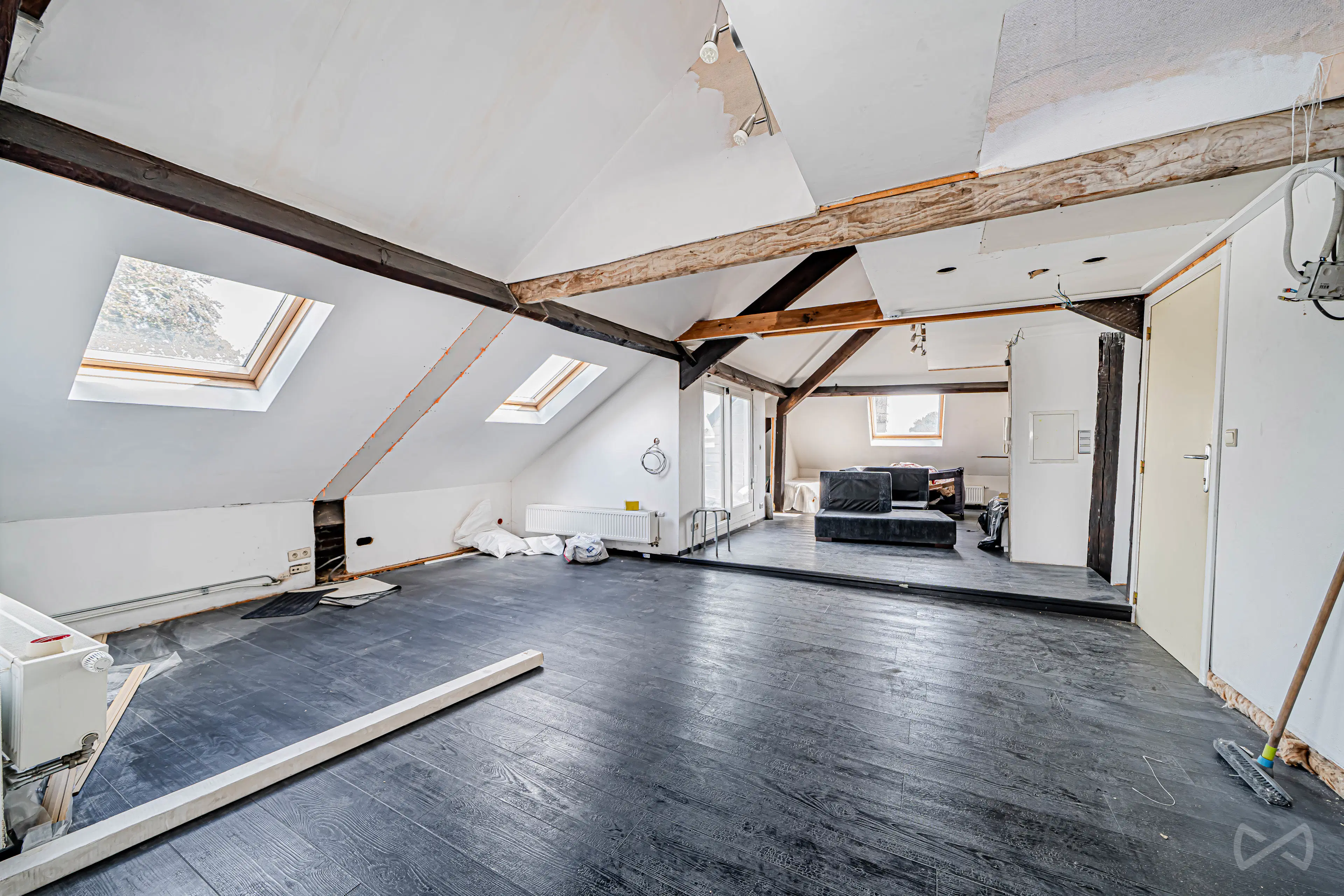Picture 3 of 4 for Multi-purpose building with 13 bedrooms in Trazegnies