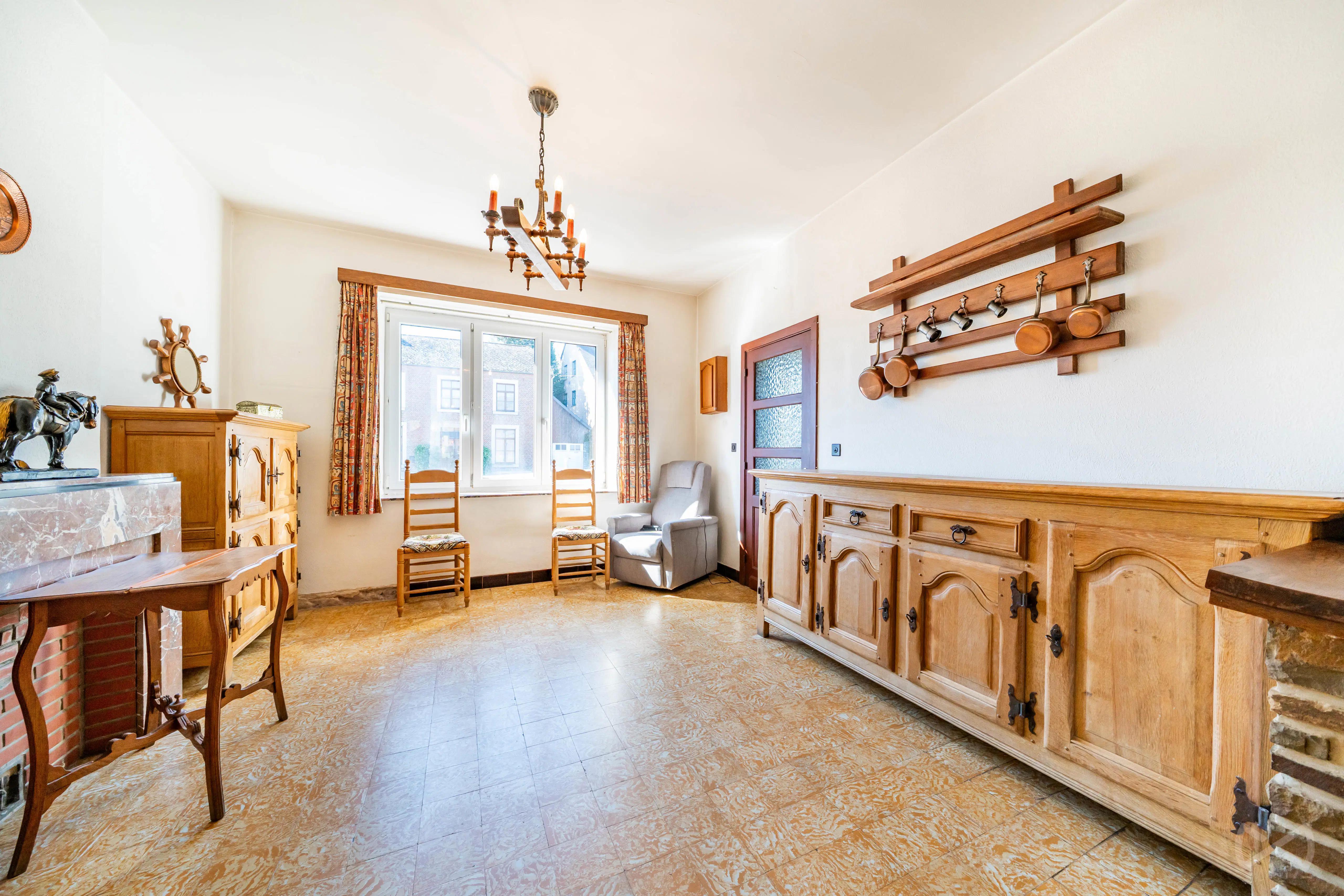 Photo 3 sur 4 pour Villa de cinq chambres à Assesse