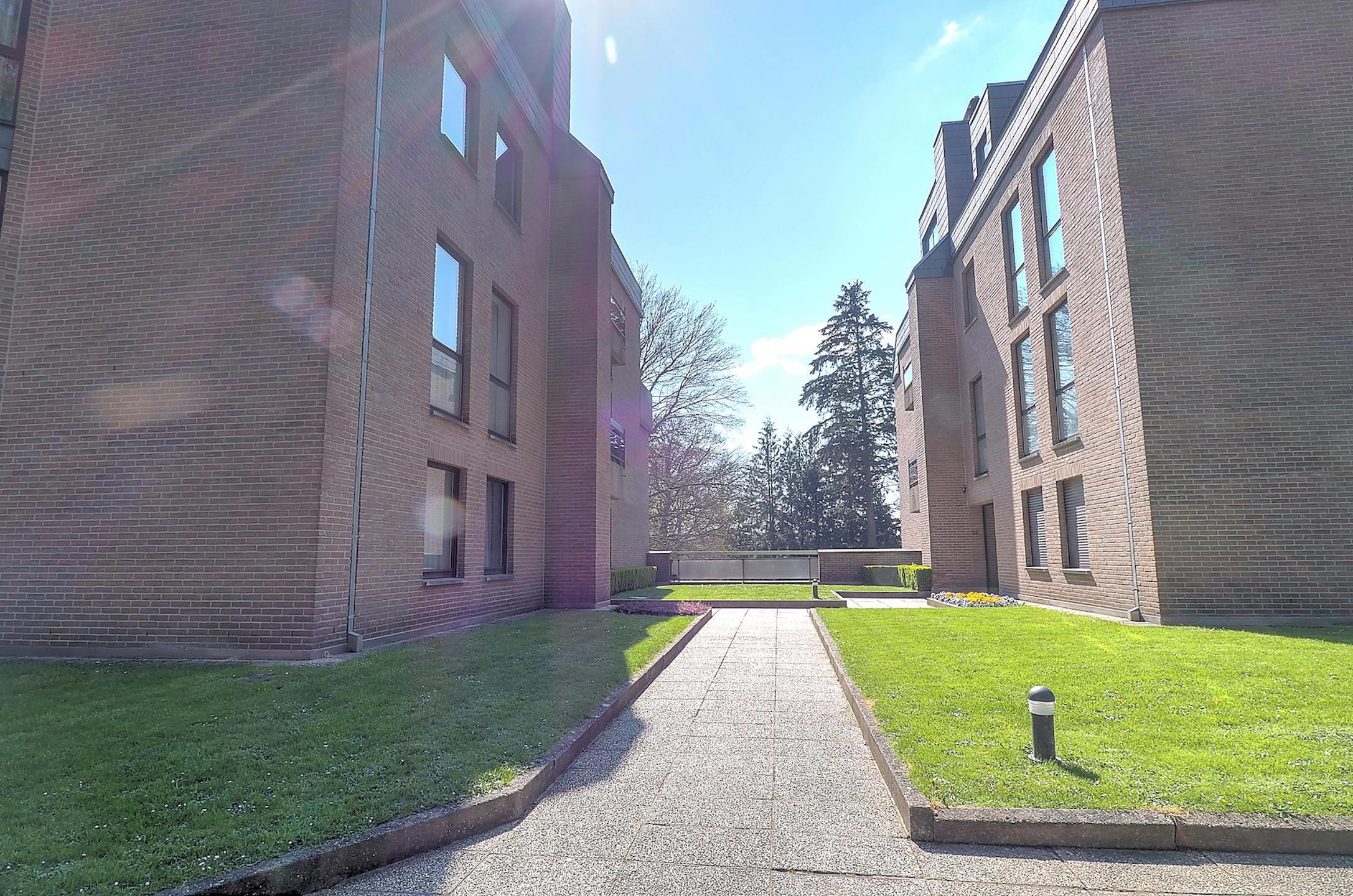 Picture 3 of 4 for Flat in Uccle