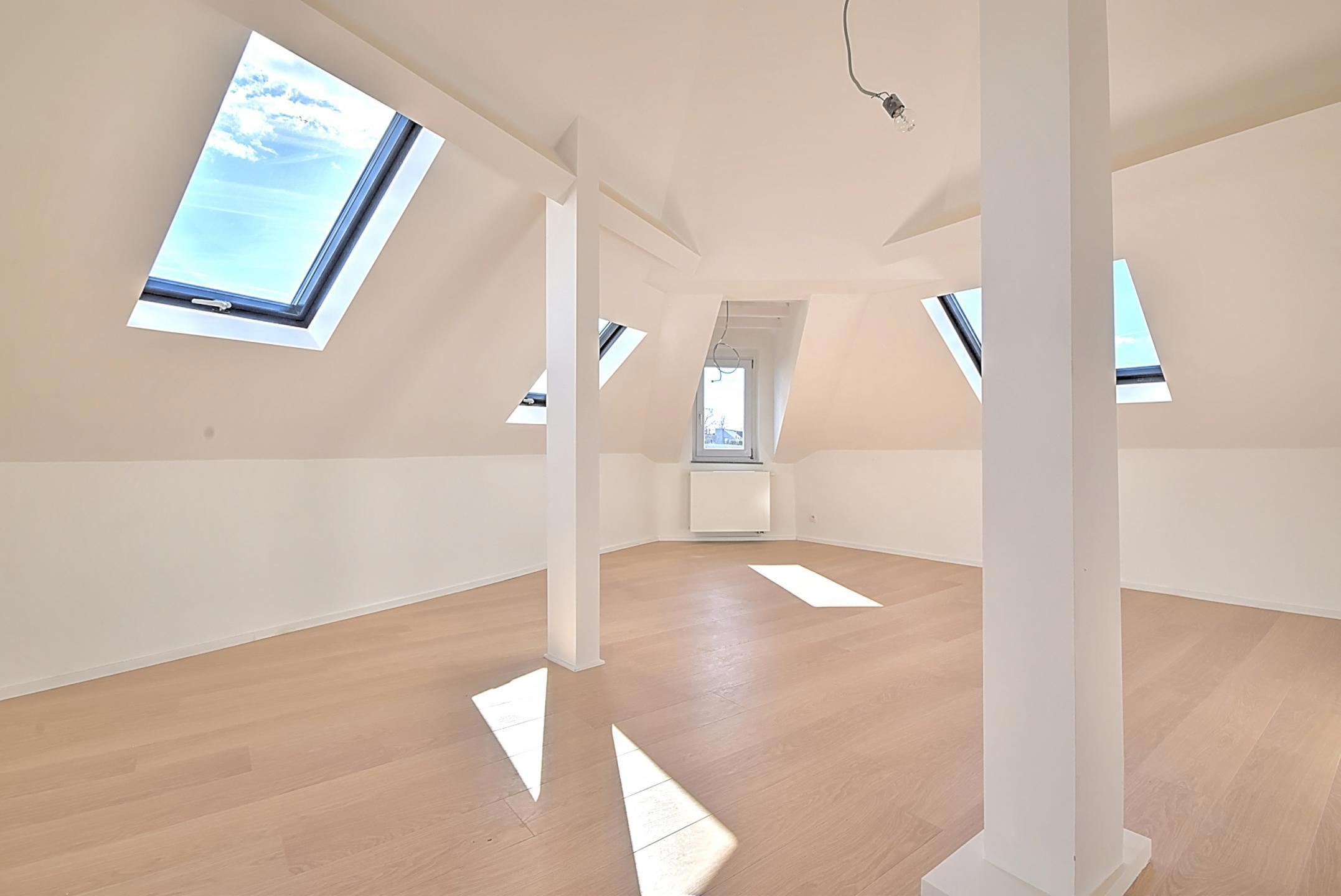 Picture 2 of 3 for Flat with one bedroom in Uccle