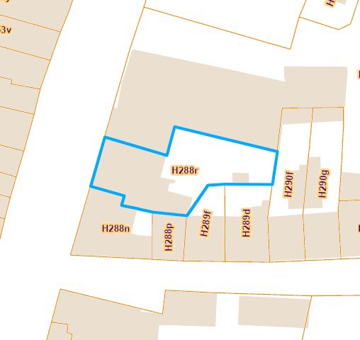 Foto 1 van 3 van Herenhuis met zes slaapkamers in Braine-le-Comte
