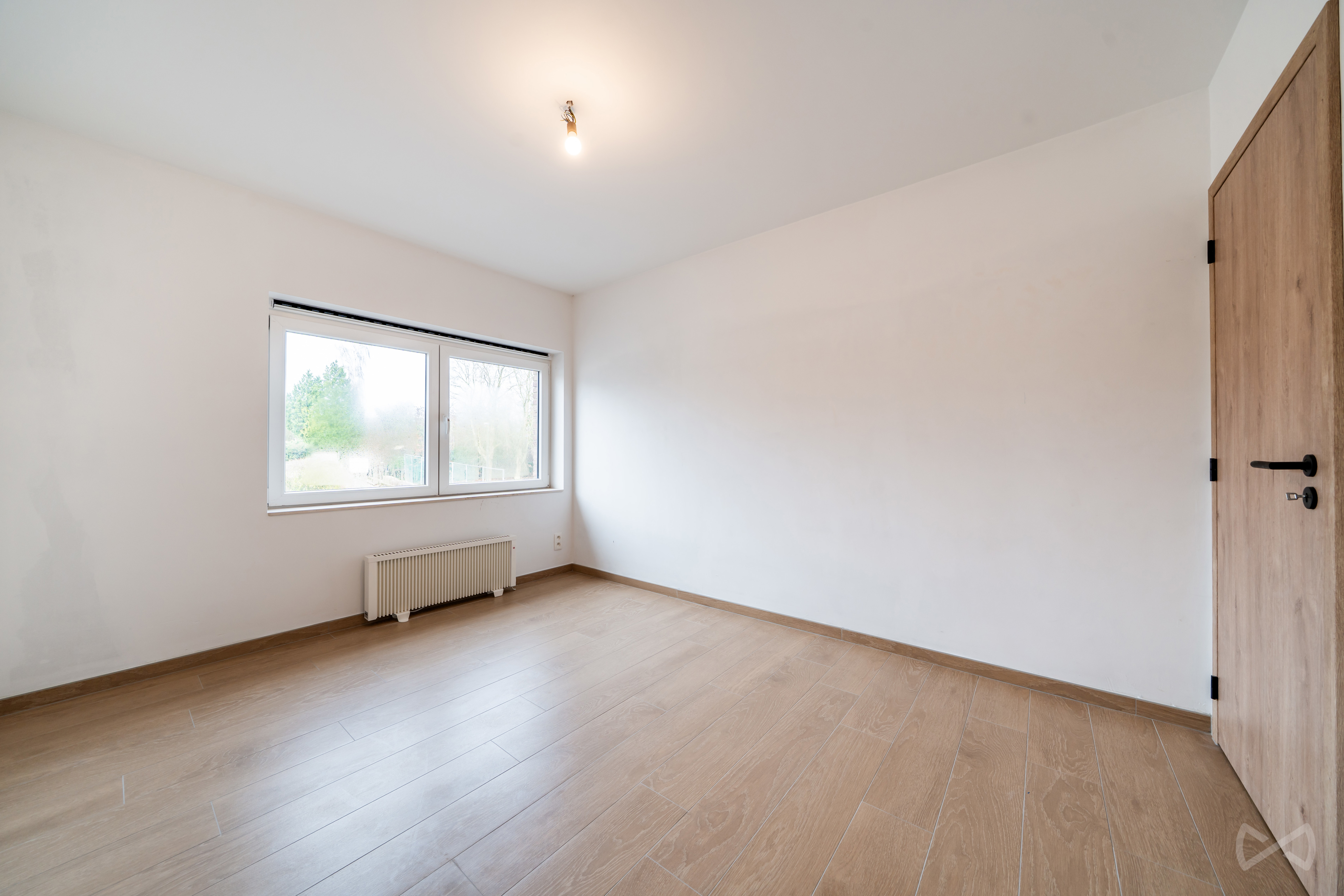 Photo 3 sur 4 pour Immeuble mixte de cinq chambres à Orp-jauche