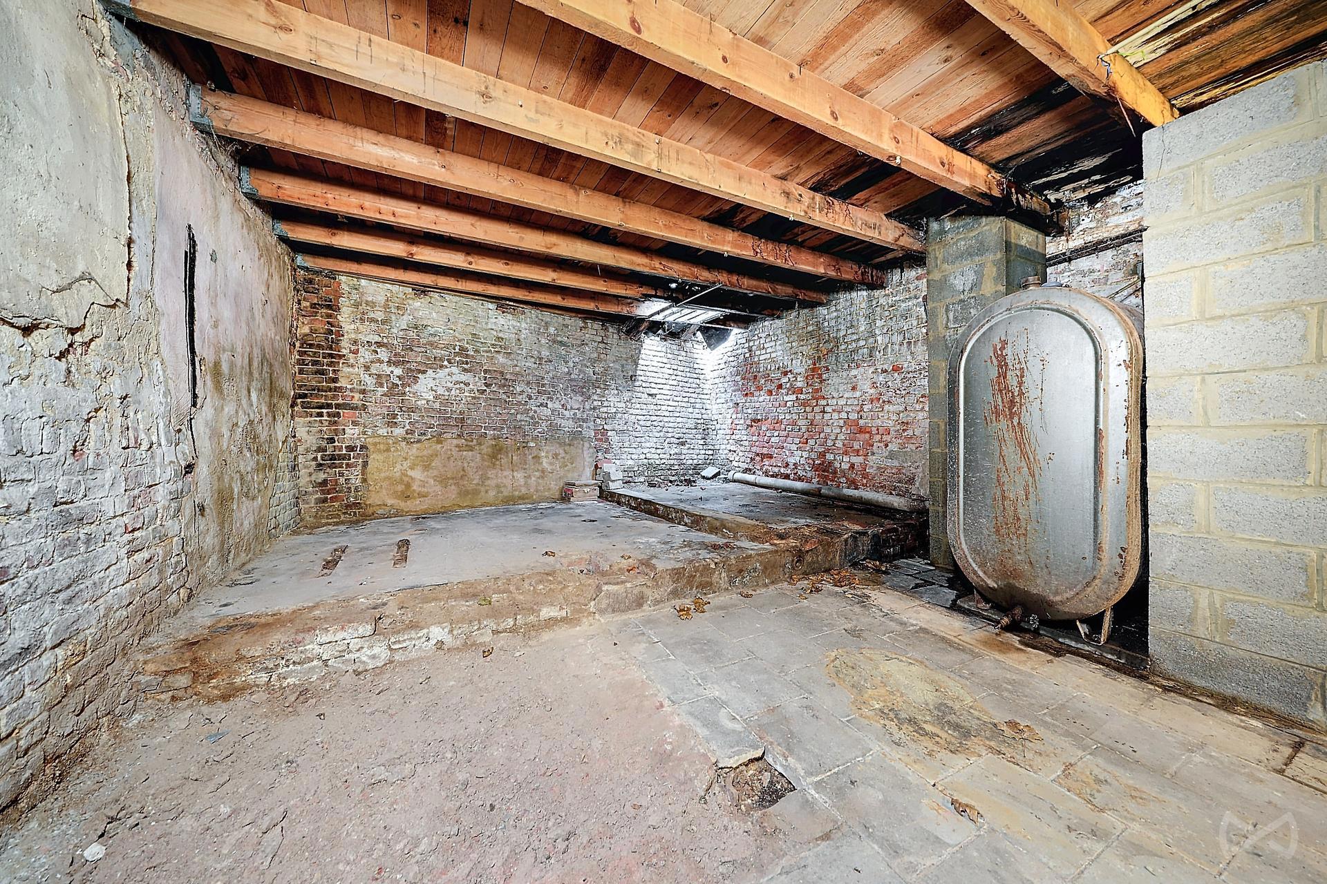 Photo 4 sur 4 pour Immeuble mixte de cinq chambres à Perwez