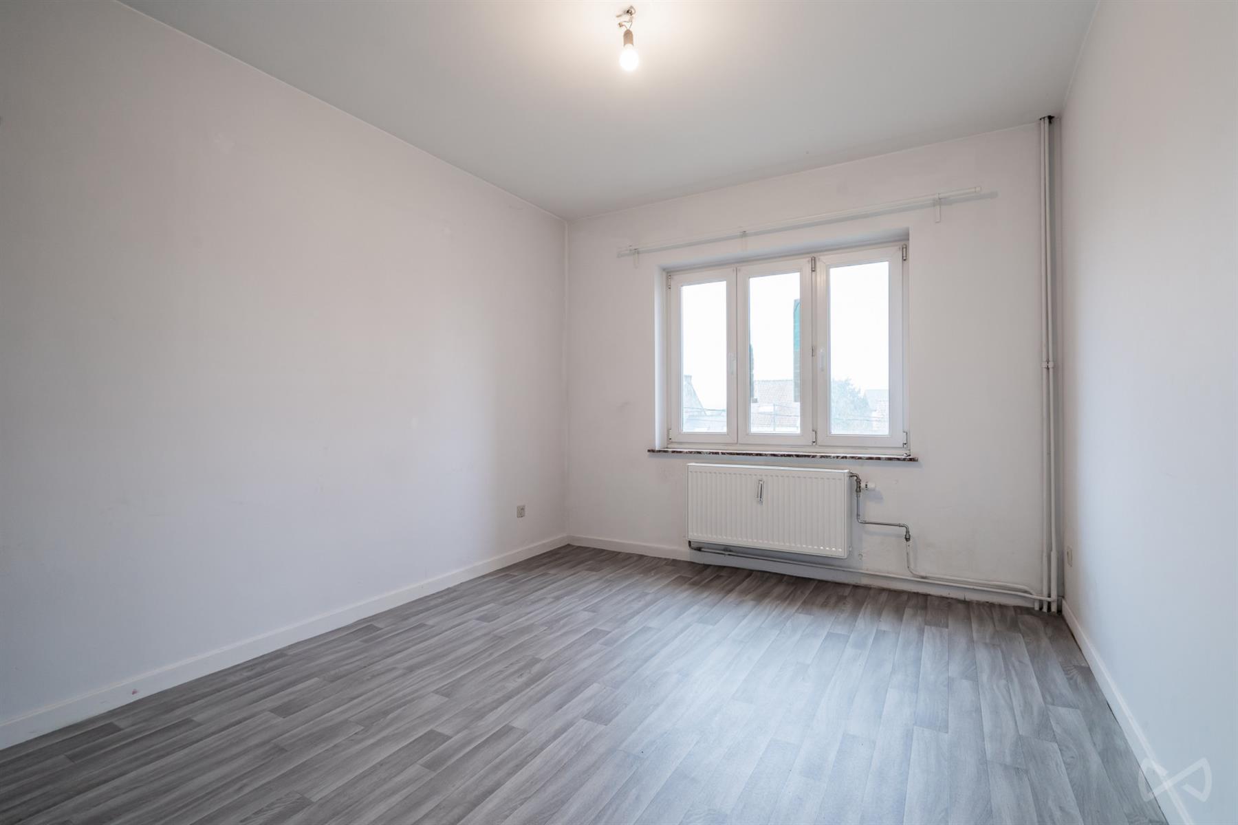 Picture 1 of 4 for Flat with four bedrooms in Montigny-le-tilleul