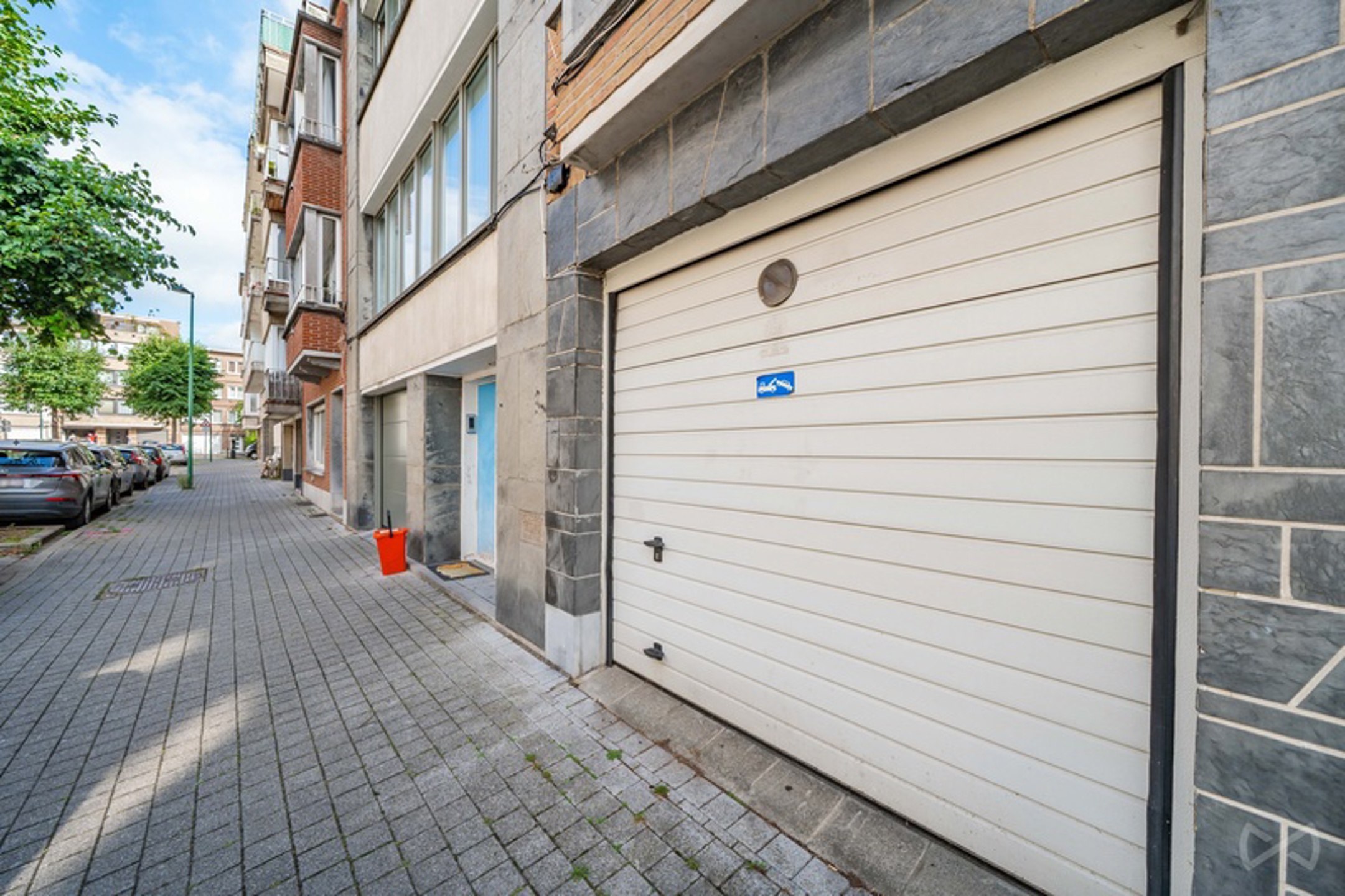 Picture 1 of 5 for Garage in Molenbeek-Saint-Jean