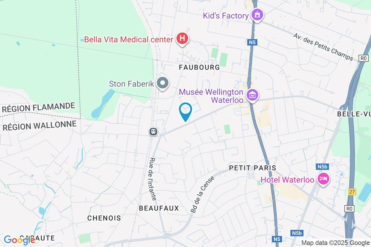 Photo 2 sur 3 pour Maison de quatre chambres à Waterloo