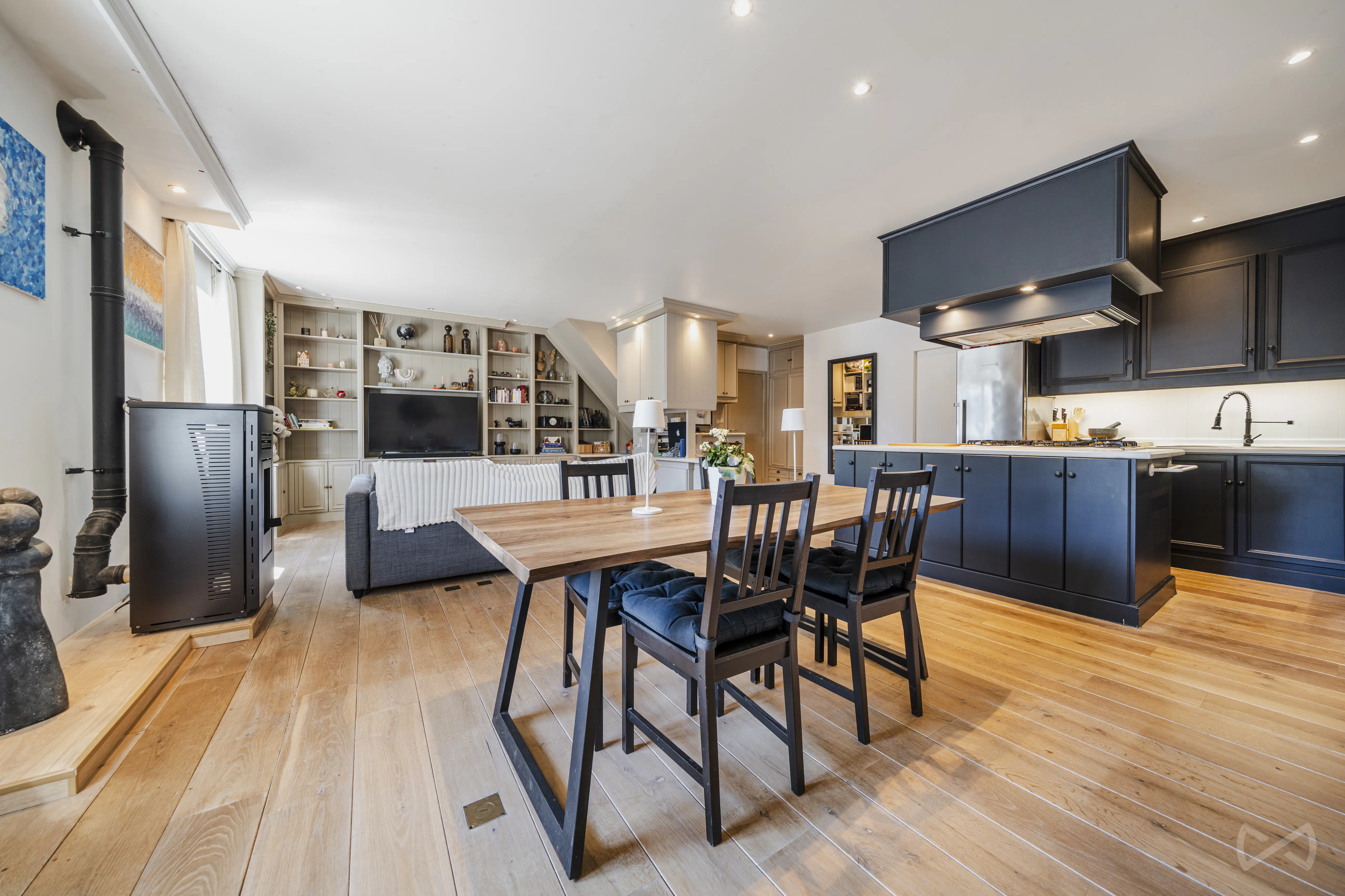 Picture 2 of 4 for Multi-purpose building with four bedrooms in Villers-la-ville