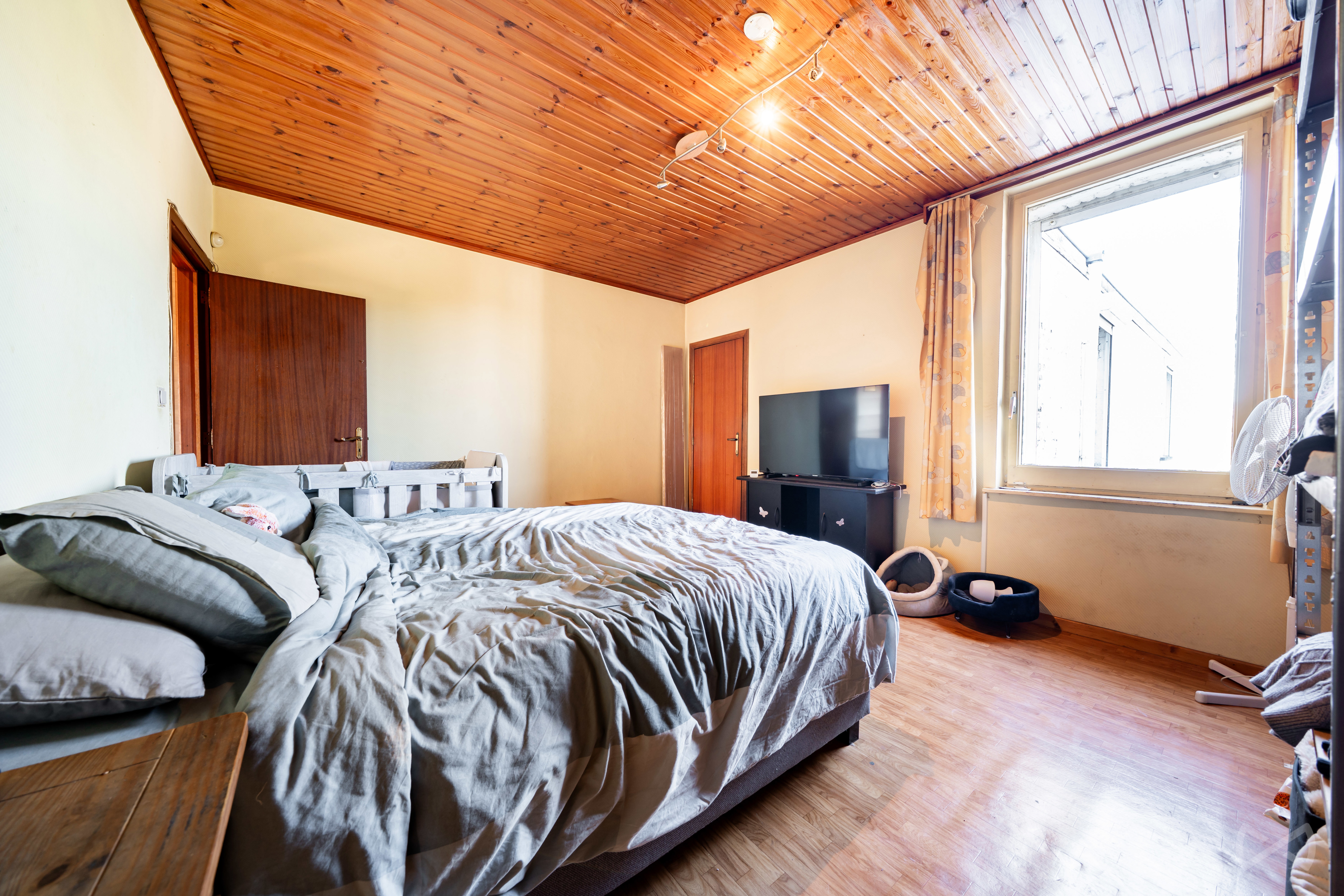 Foto 2 van 4 van Huis met vier slaapkamers in La Louvière