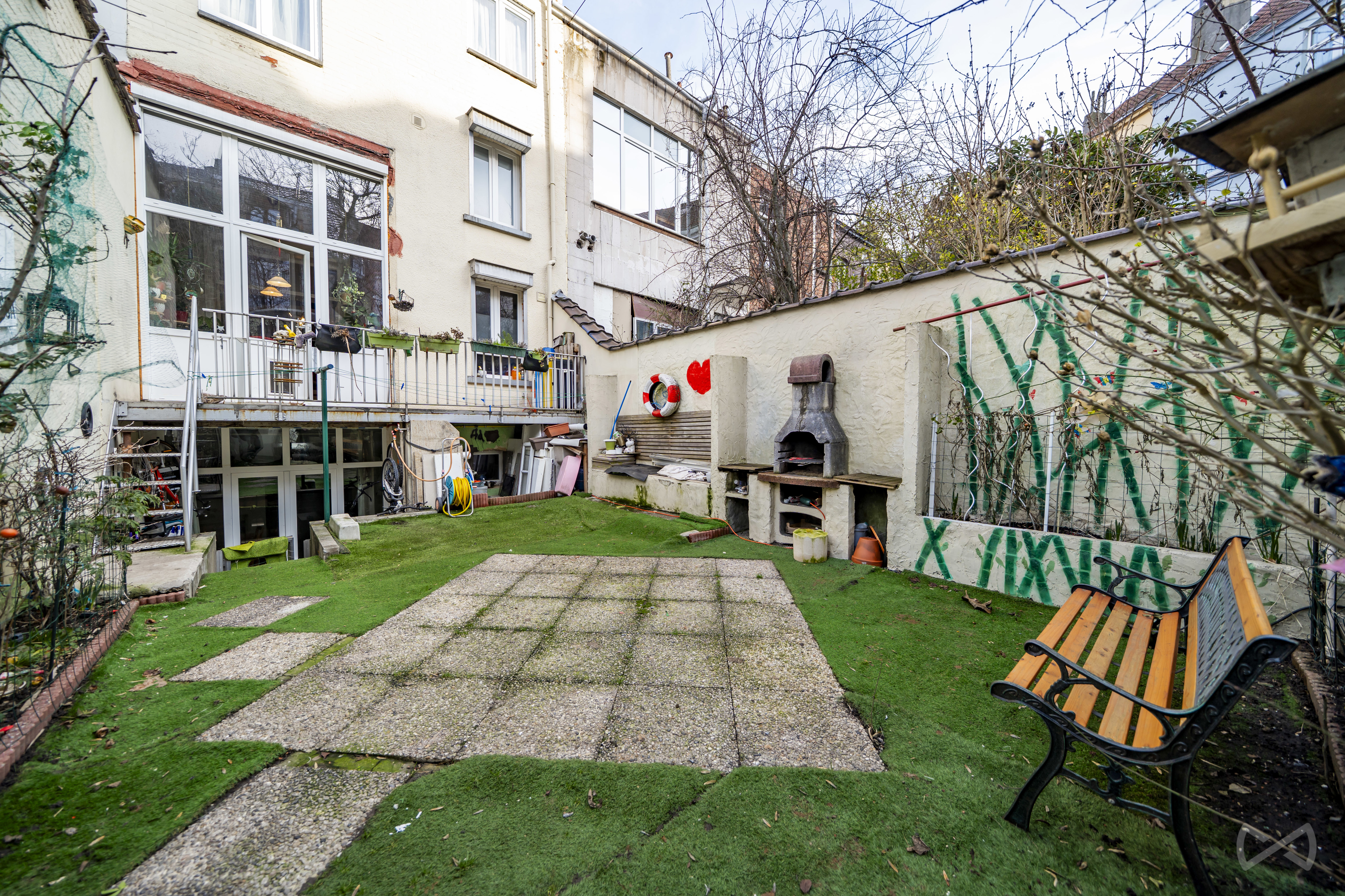 Foto 2 van 4 van Gebouw voor gemengd gebruik met vier slaapkamers in Saint-gilles