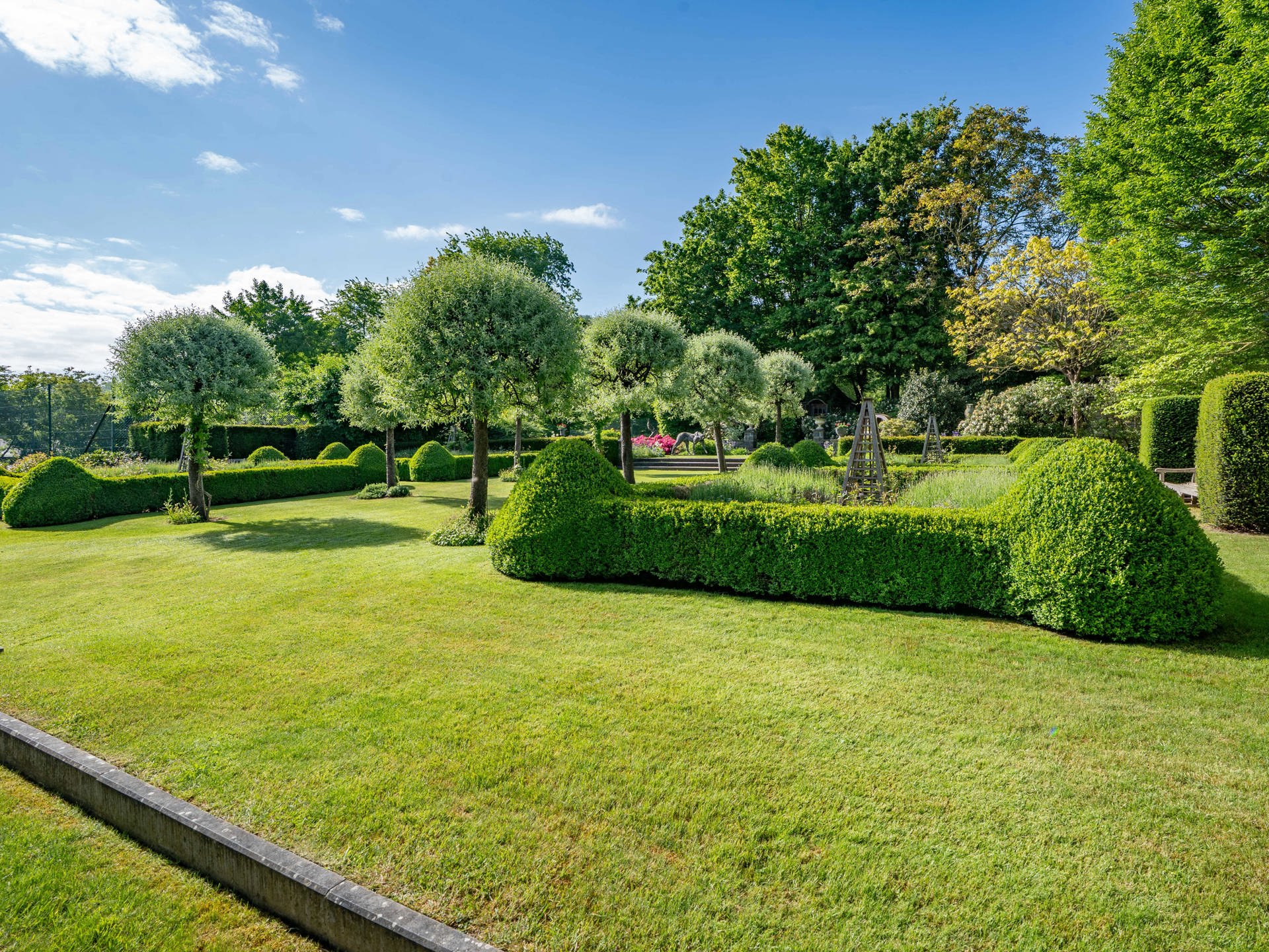Picture 2 of 4 for Exceptional house with 12 bedrooms in Beauraing