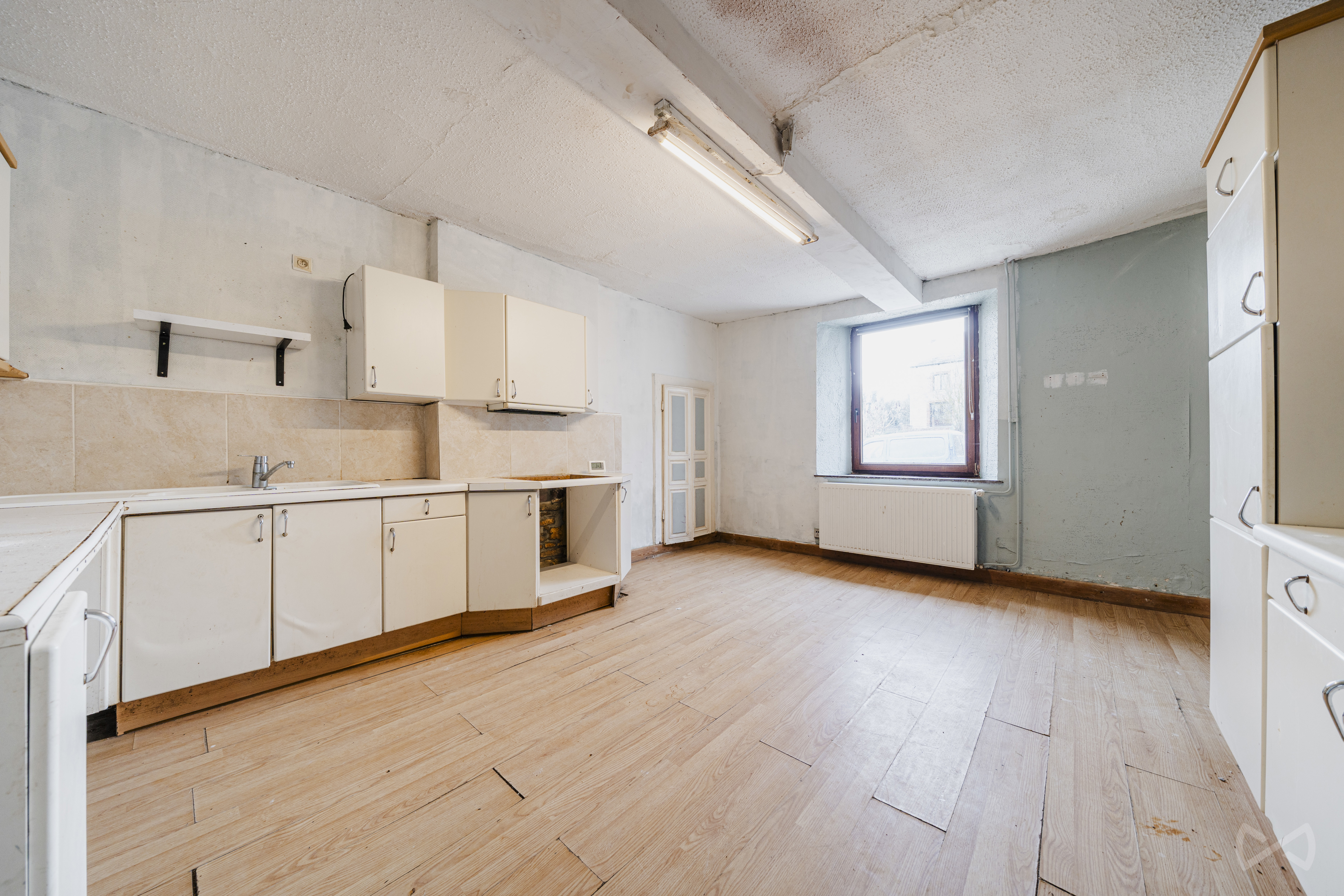 Picture 1 of 4 for House with three bedrooms in Gochenée