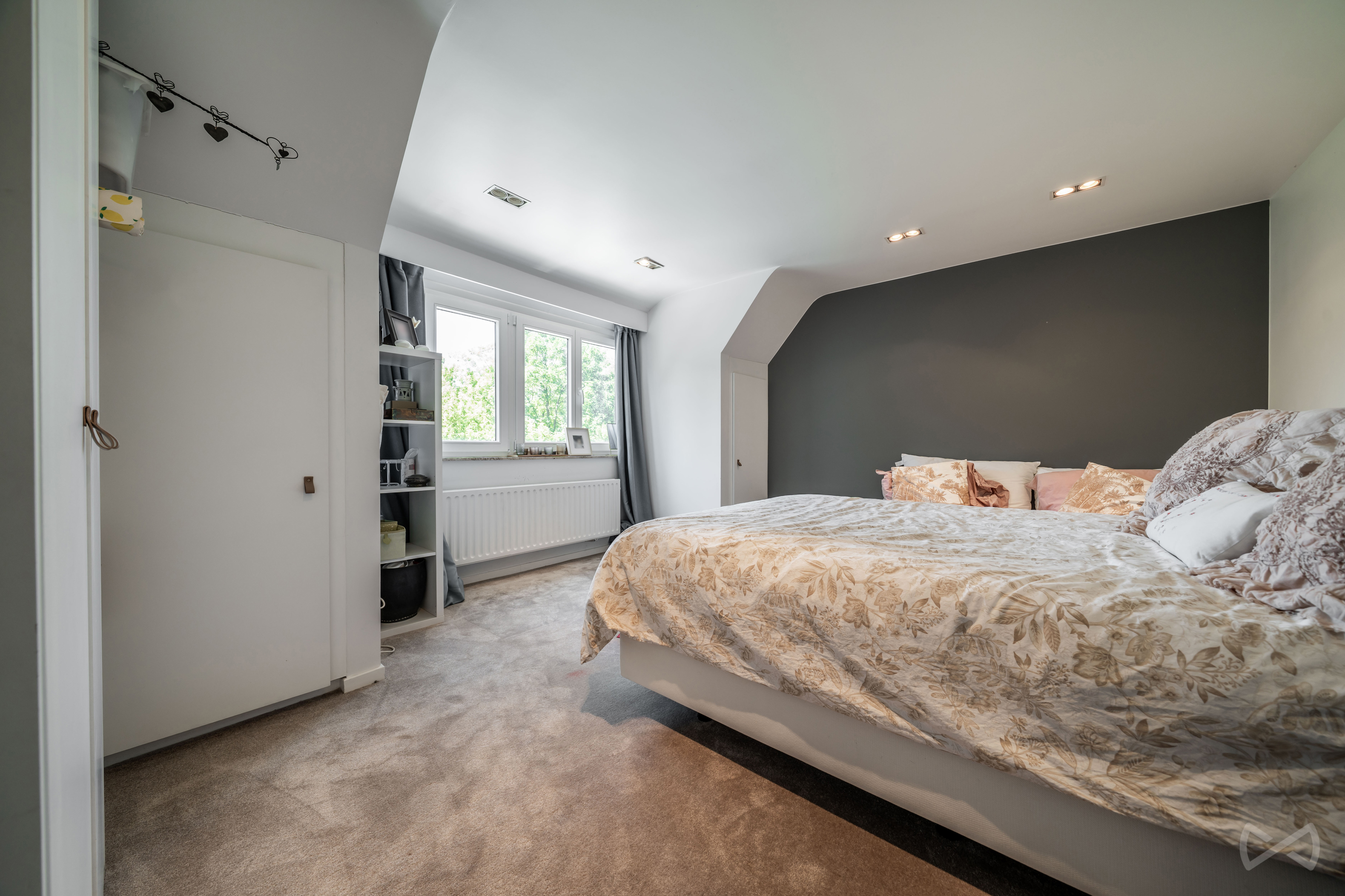 Picture 1 of 4 for Exceptional house with six bedrooms in Braine-l'Alleud