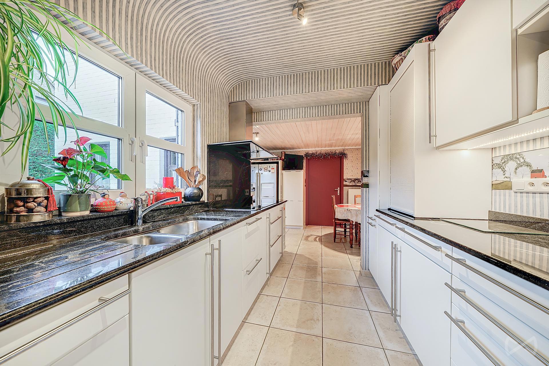 Picture 1 of 4 for House with five bedrooms in Ham-sur-heure-nalinnes