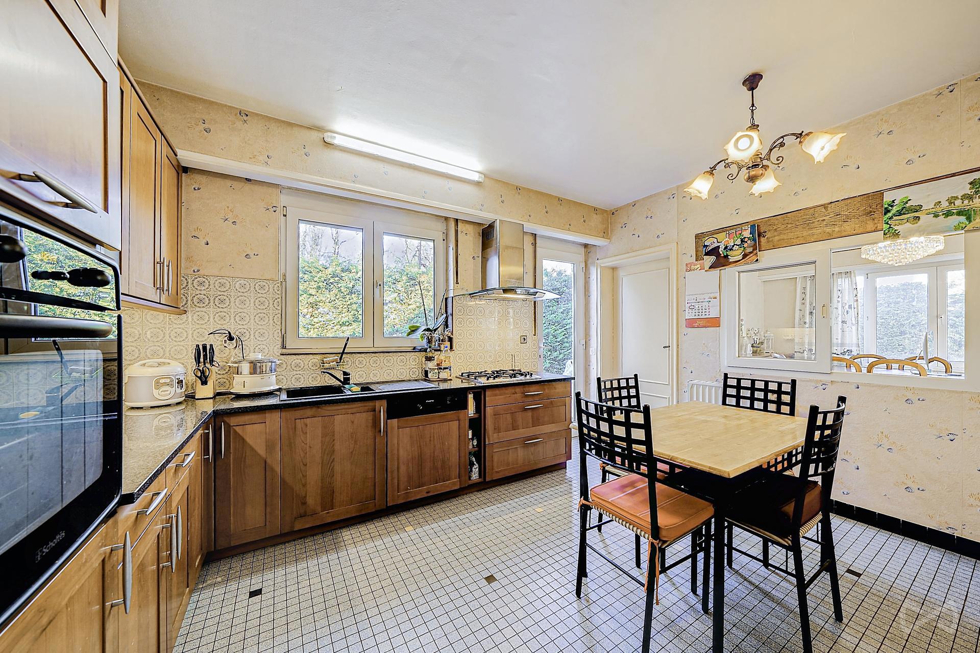 Picture 1 of 4 for Villa with five bedrooms in Rixensart