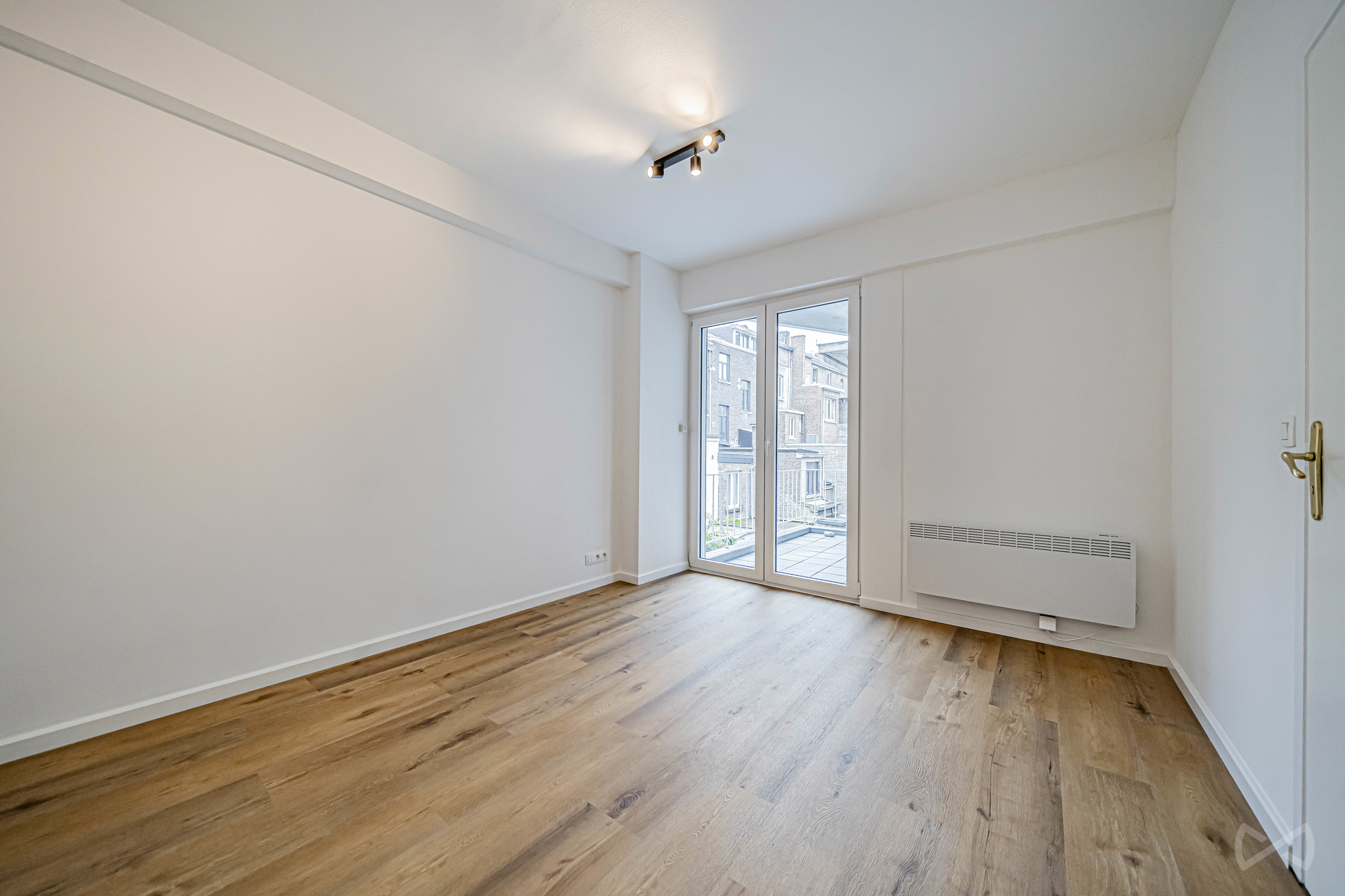 Picture 1 of 4 for Flat with three bedrooms in Liège