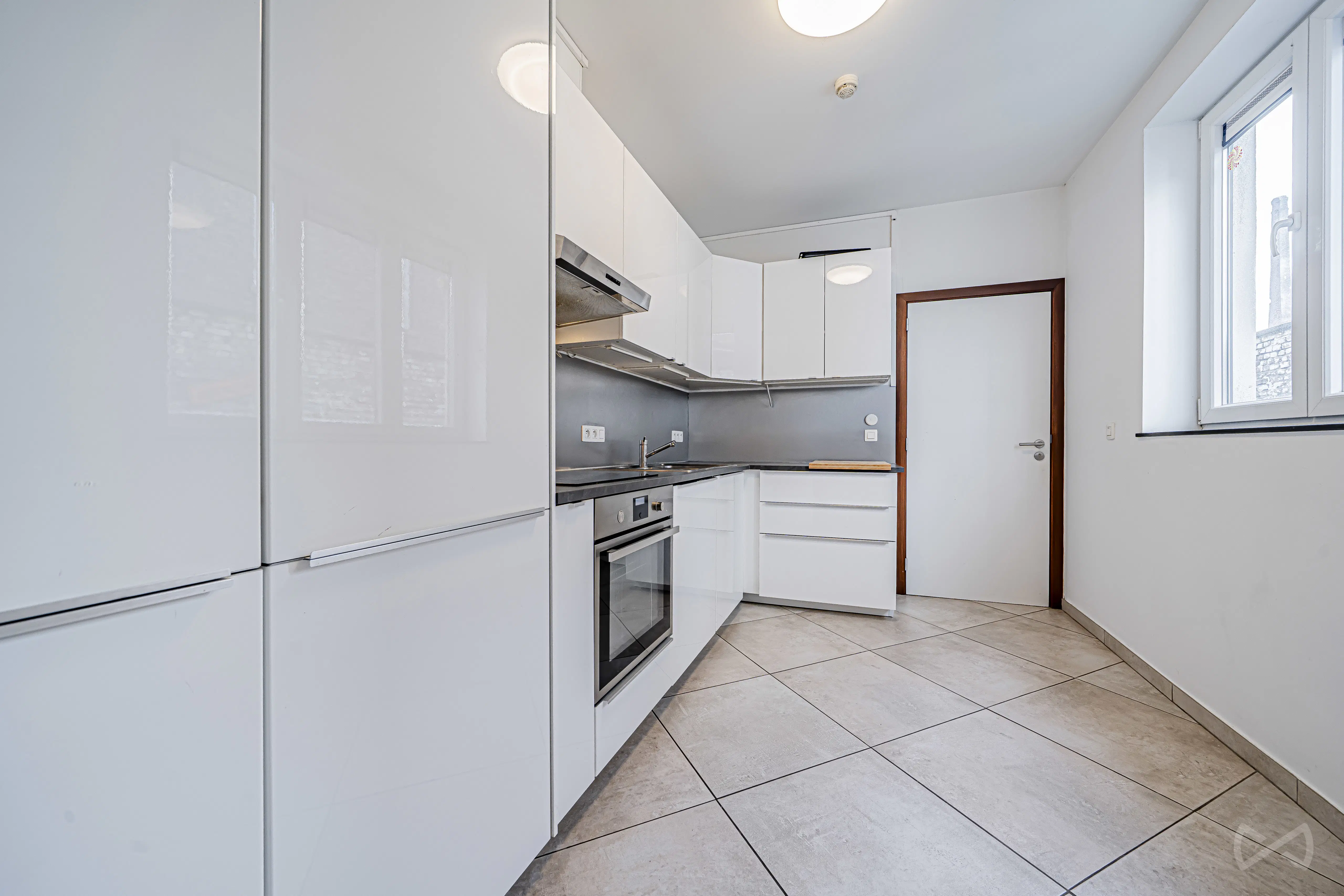 Photo 3 sur 4 pour Immeuble à appartements de neuf chambres à Liège