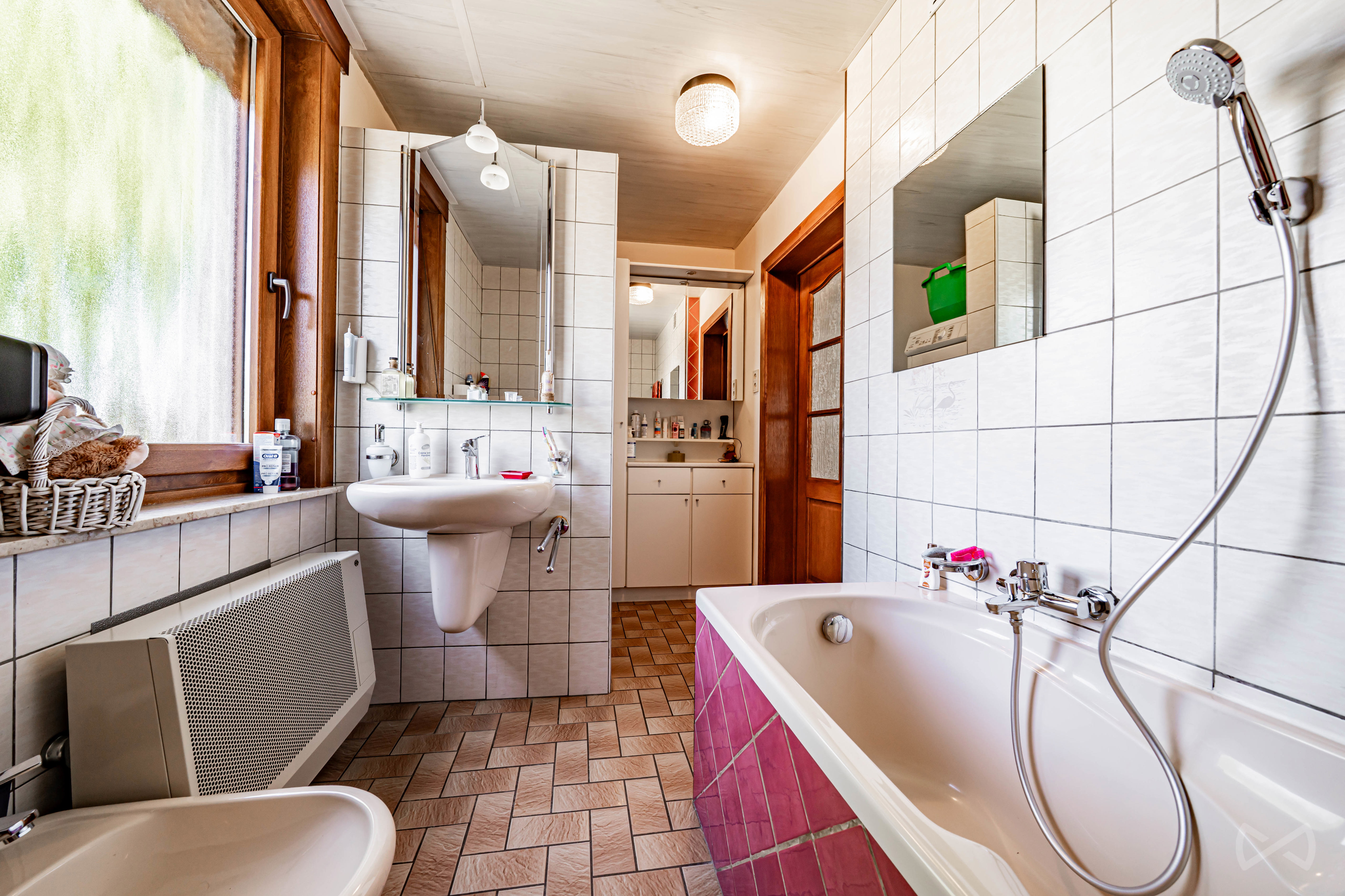 Photo 3 sur 4 pour Maison de cinq chambres à Montigny-le-Tilleul