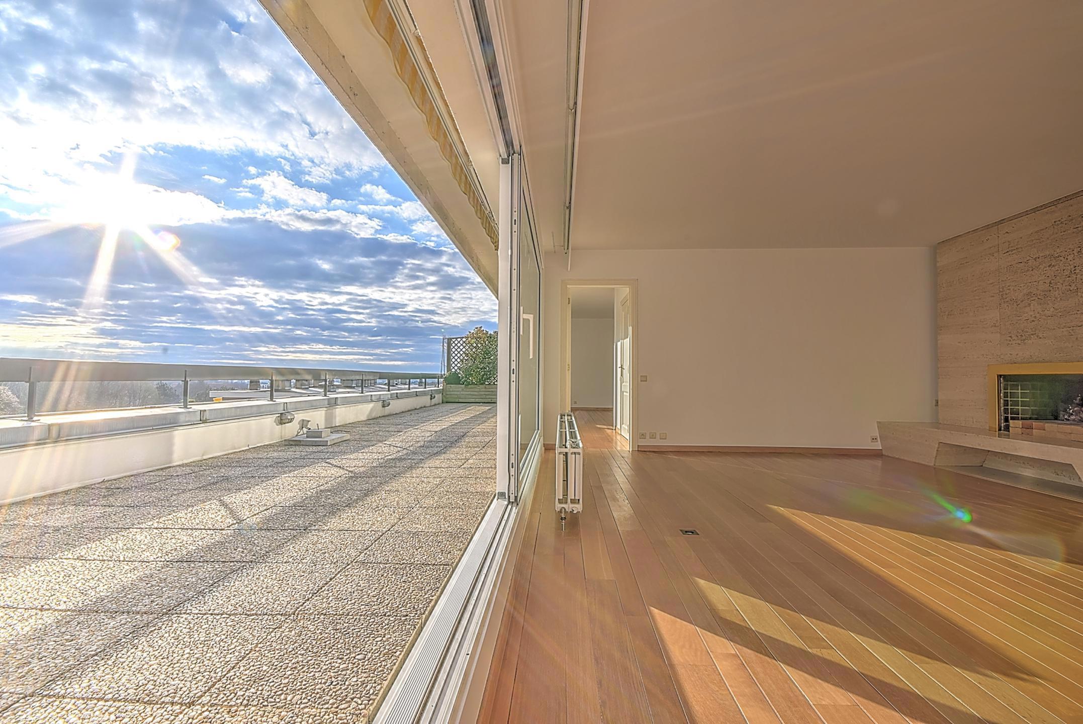 Picture 1 of 5 for Penthouse with two bedrooms in Uccle