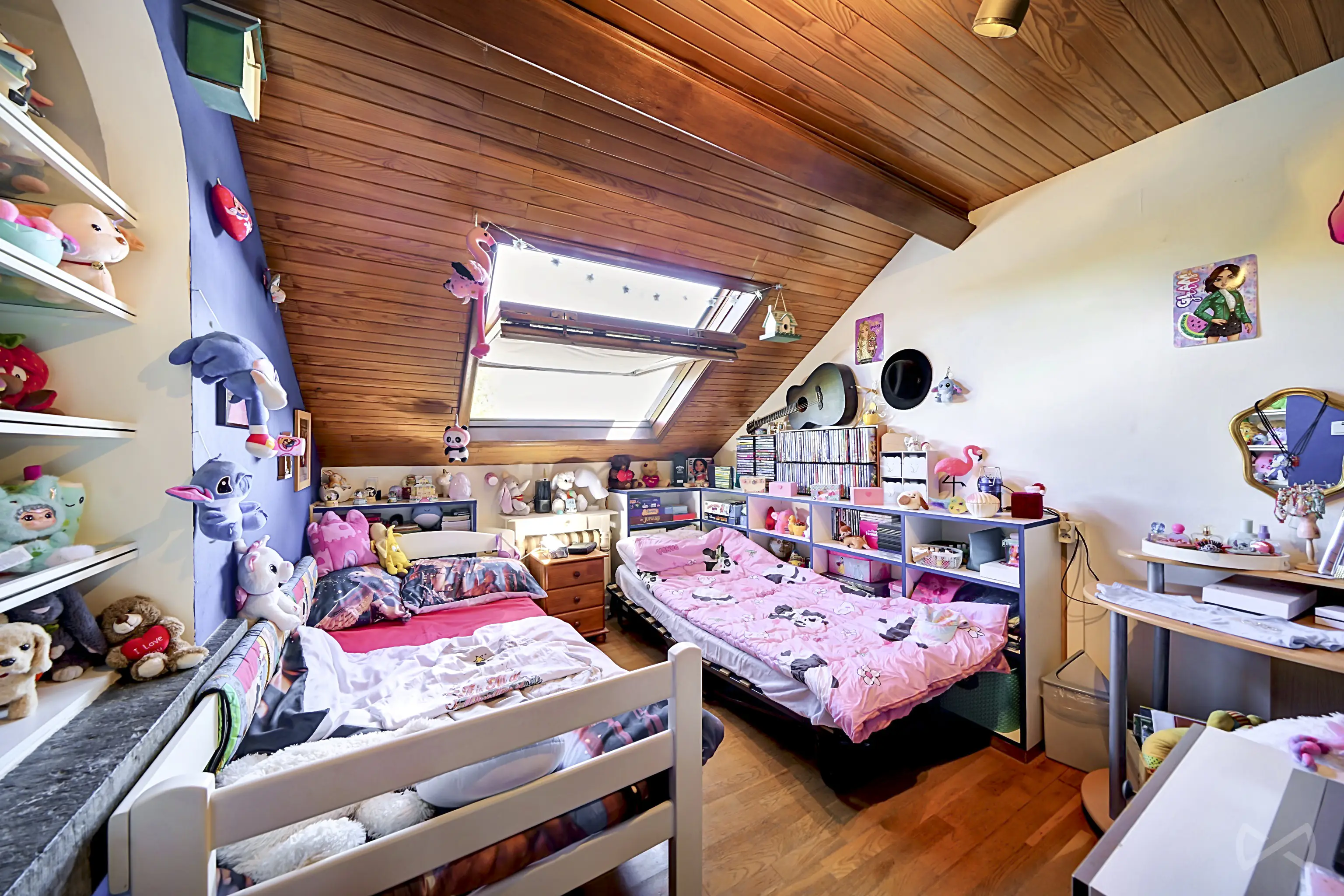 Foto 1 van 4 van Gebouw voor gemengd gebruik met vier slaapkamers in Eghezee